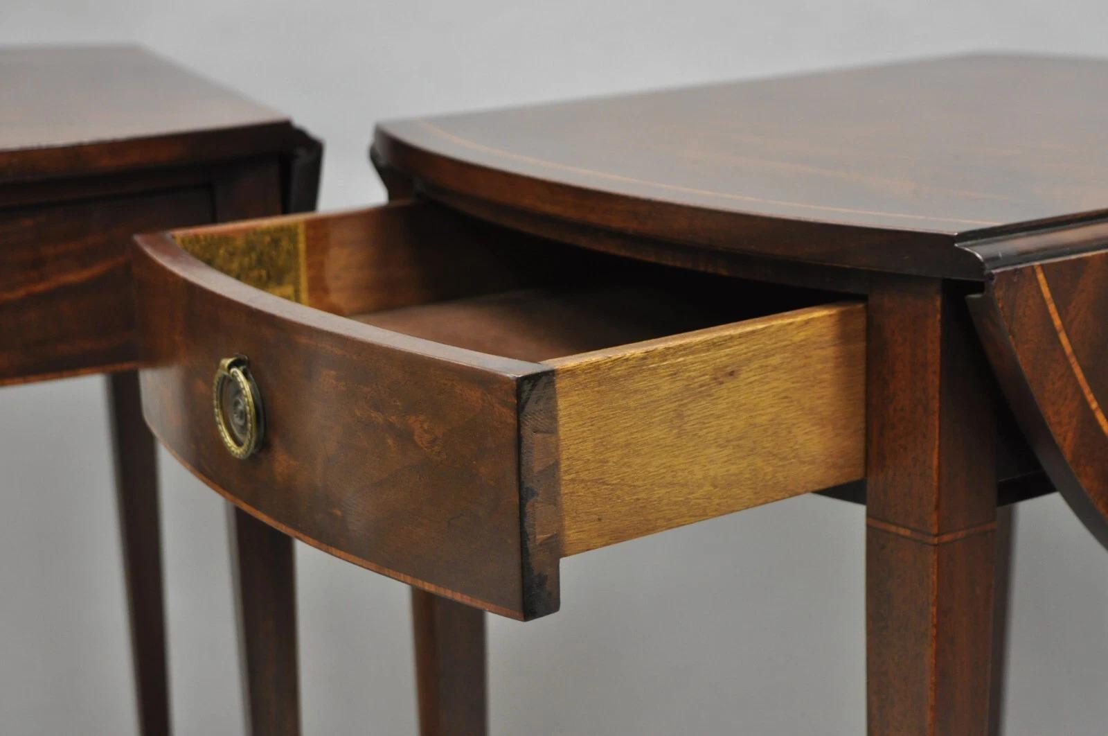 Vintage Beacon Hill Federal Small Mahogany Dropleaf Pembroke End Tables - a Pair For Sale 7