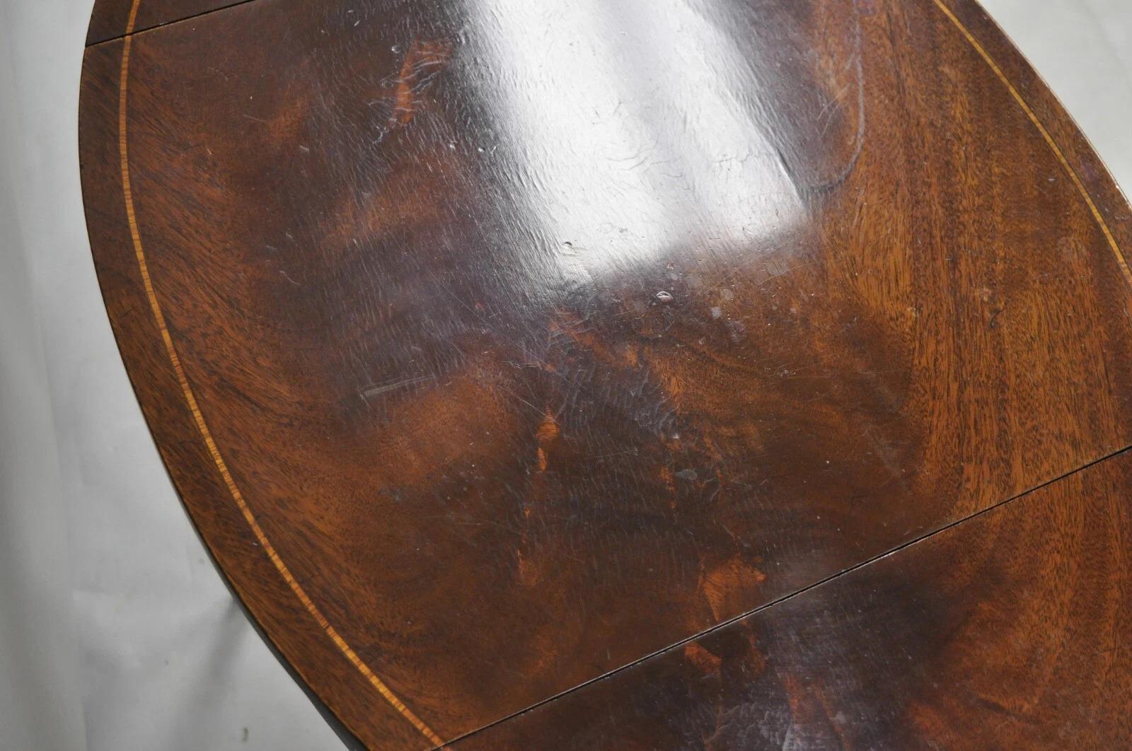 Vintage Beacon Hill Federal Small Mahogany Dropleaf Pembroke End Tables - a Pair For Sale 1