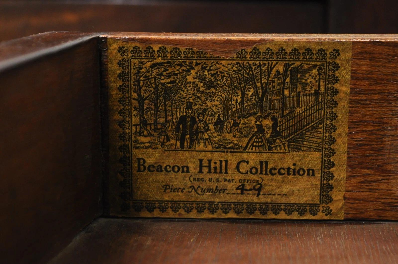 Vintage Beacon Hill Federal Small Mahogany Dropleaf Pembroke End Tables - a Pair For Sale 4