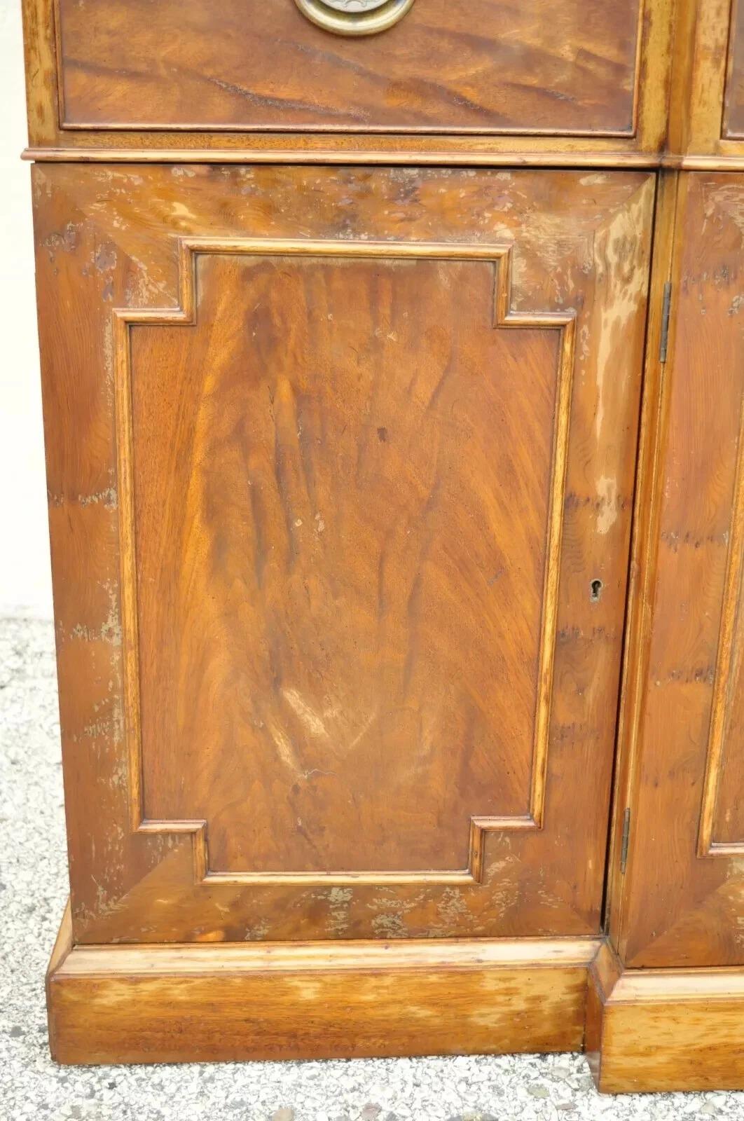 Vintage Beacon Hill Georgian Mahagoni Breakfront China Schrank Schreibtisch Bücherregal aus Mahagoni im Angebot 4