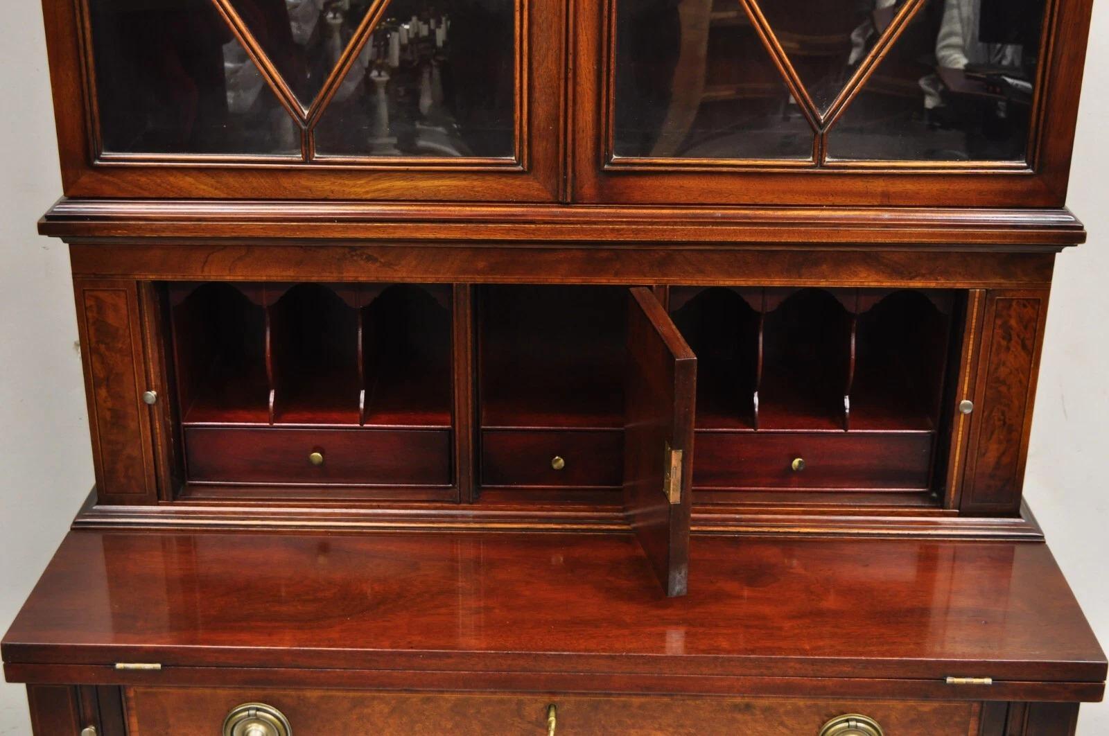 Acajou Bureau secrétaire de la vieille colonie fédérale Beacon Hill en acajou avec porte à tambour en vente