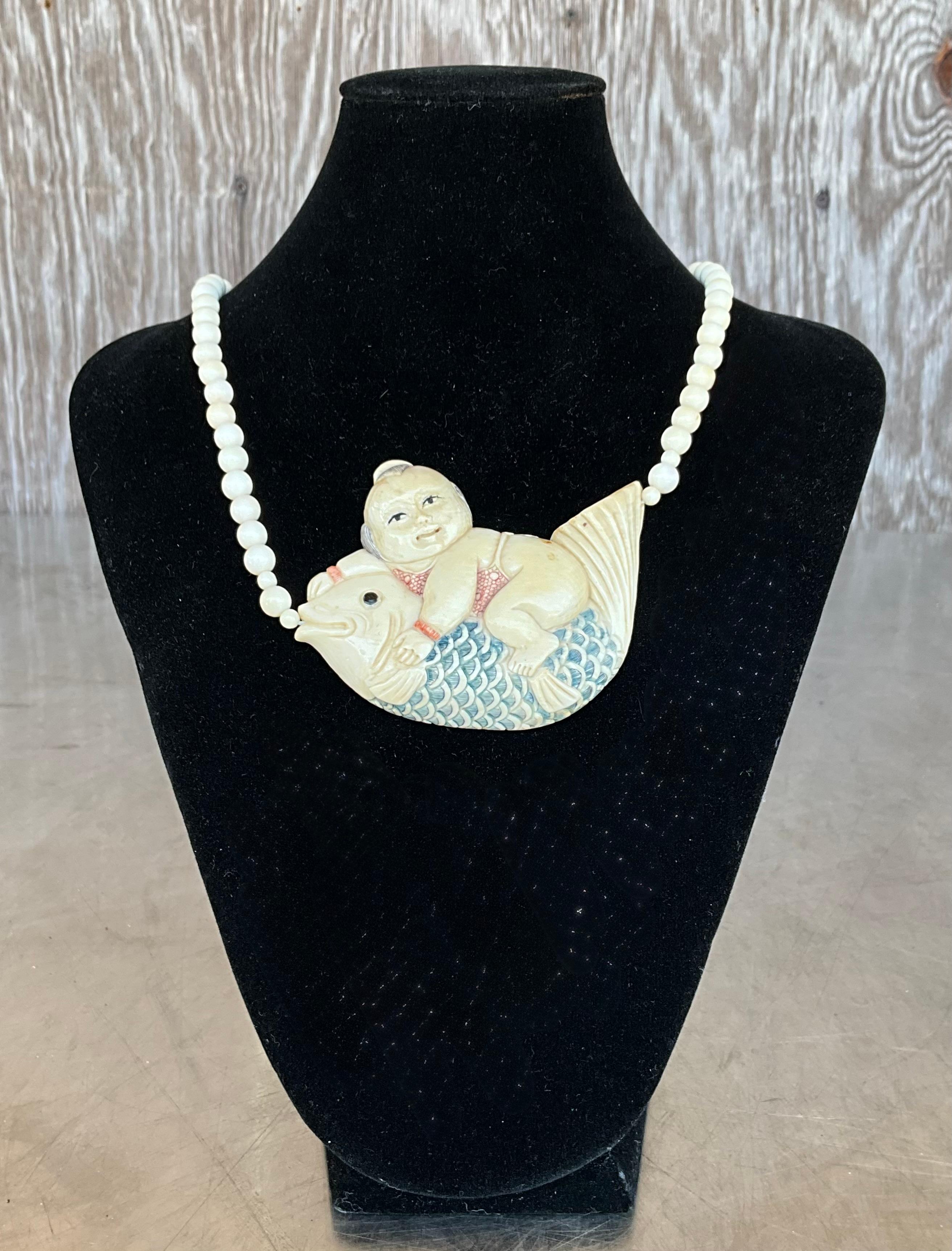 Collier vintage en perles en os Scrimshaw Bon état - En vente à Lake Worth Beach, FL