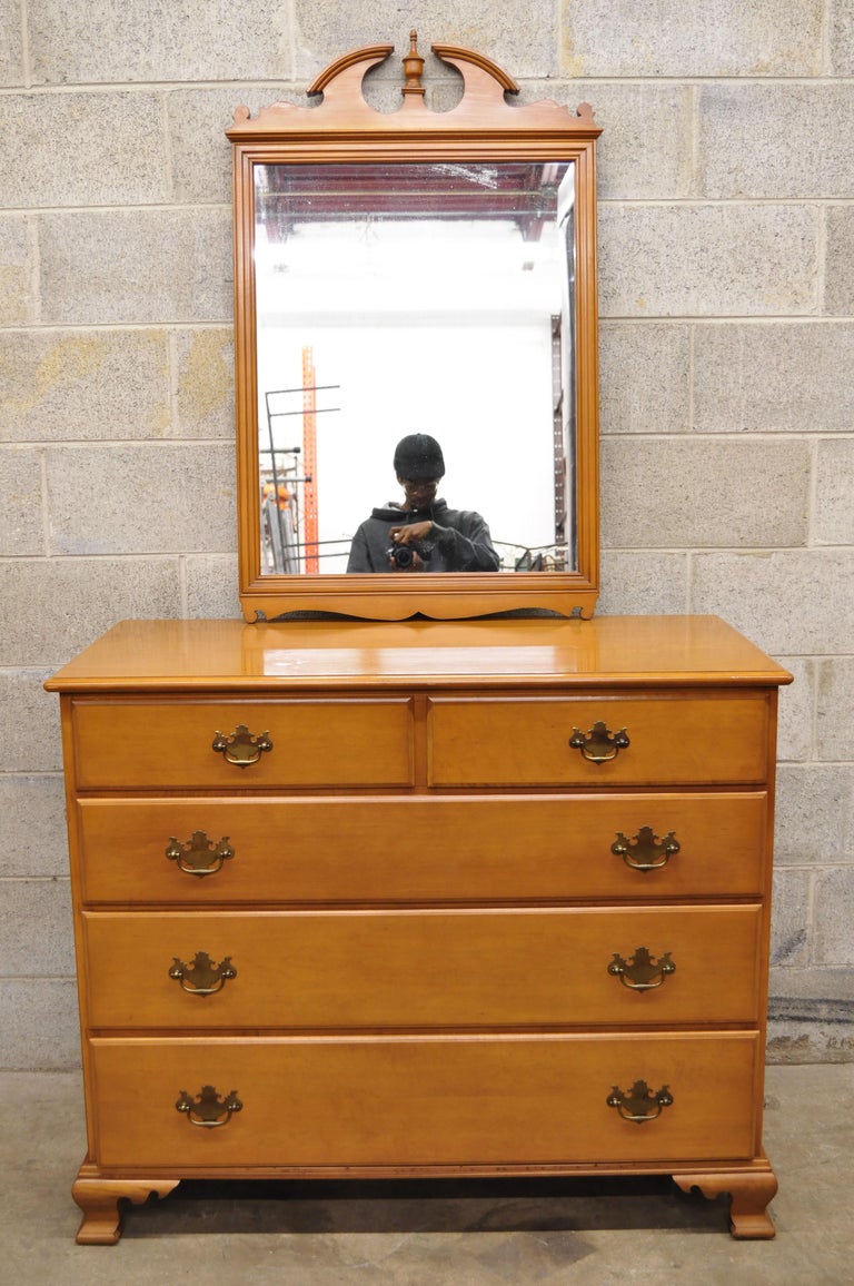 Beals Maine Rock Maple 4-Piece Bedroom Set Dresser Chest ...