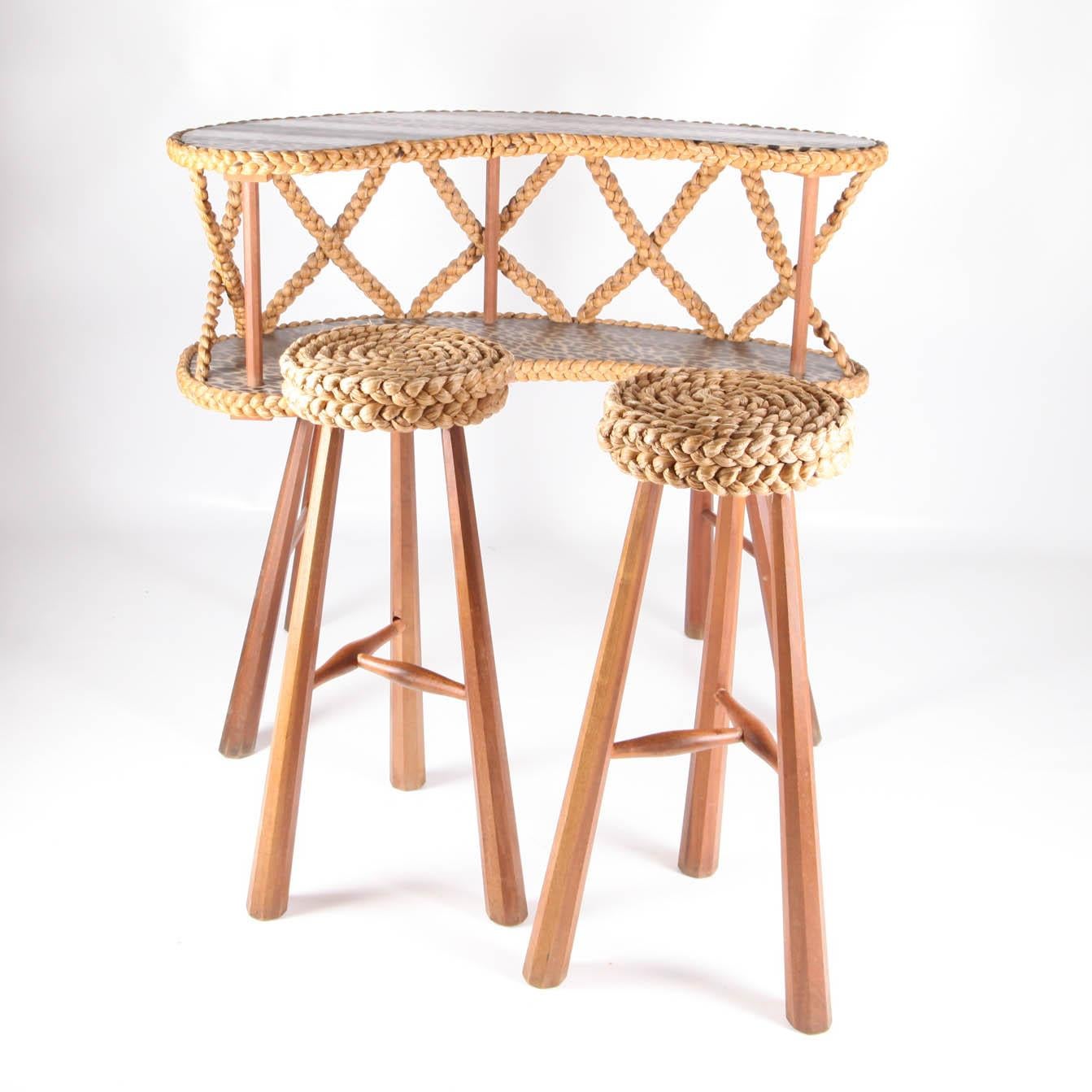 Vintage Bean-Shaped Bar and Its Two Stools in Woven Cane, circa 1960 5