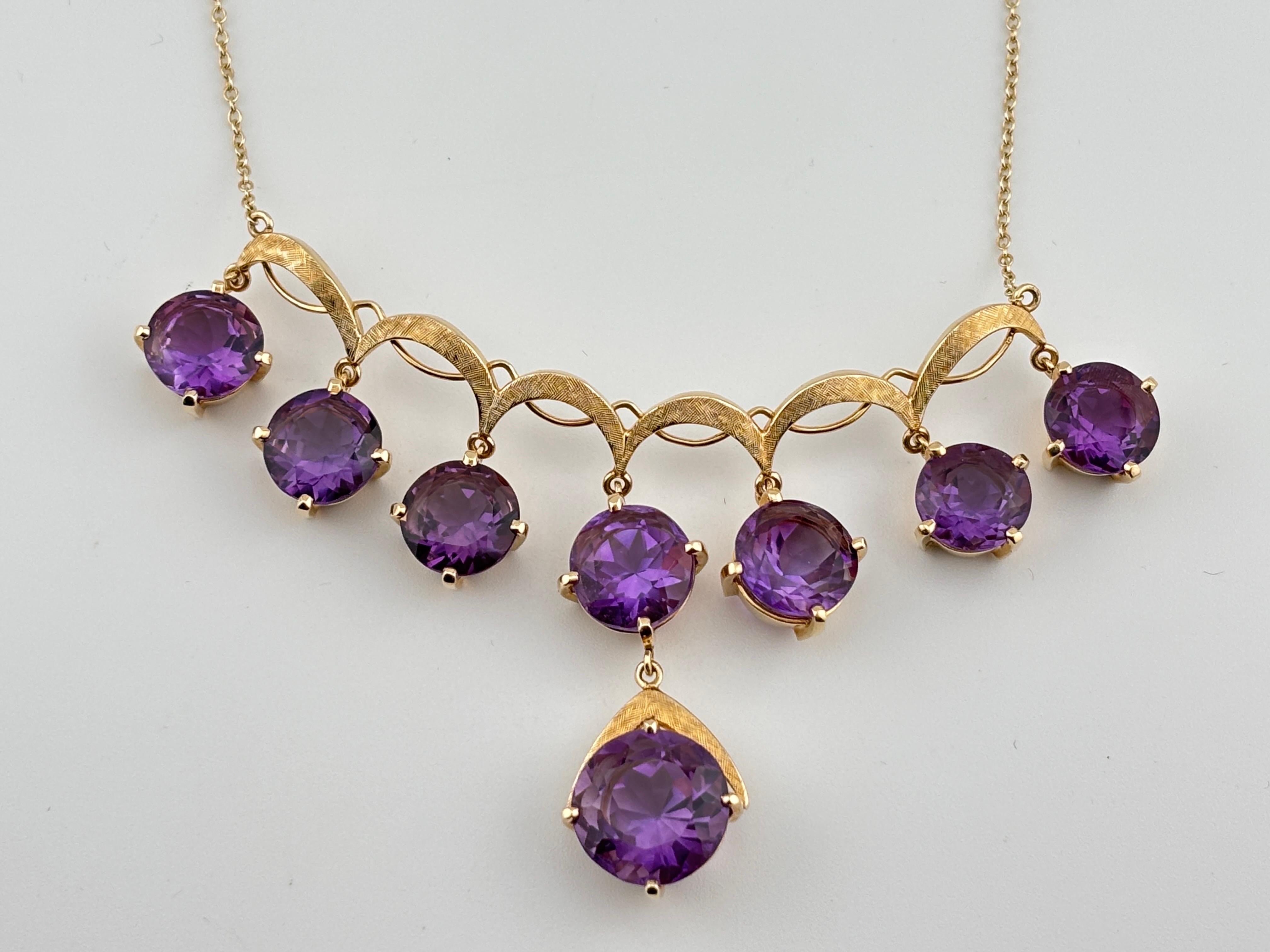 Vintage Beautiful 14k Yellow Gold Amethyst Drop Necklace 1970's For Sale 2