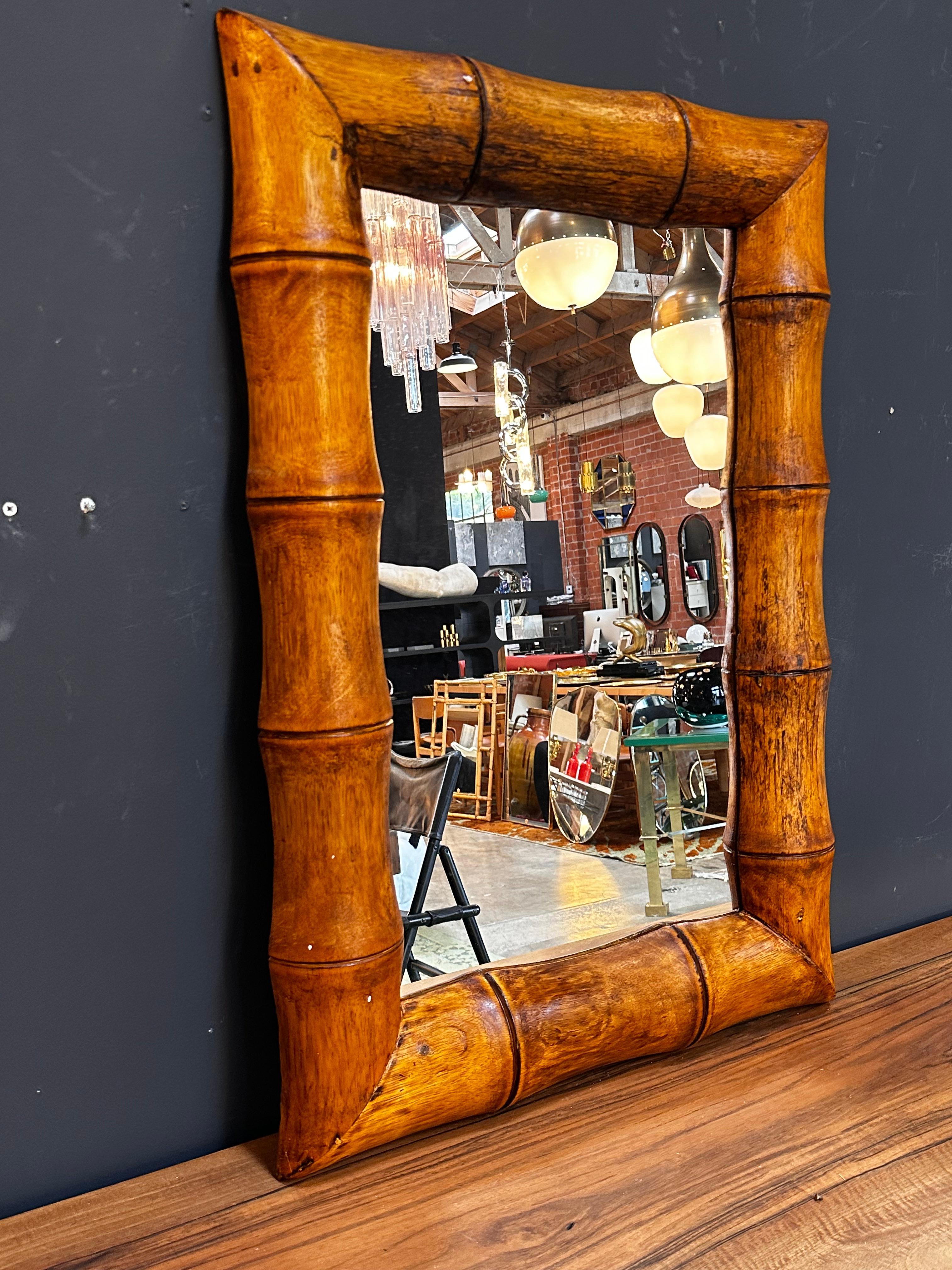 Vintage Beautiful Italian Rectangular Wood Wall Mirror 1980s In Good Condition For Sale In Los Angeles, CA