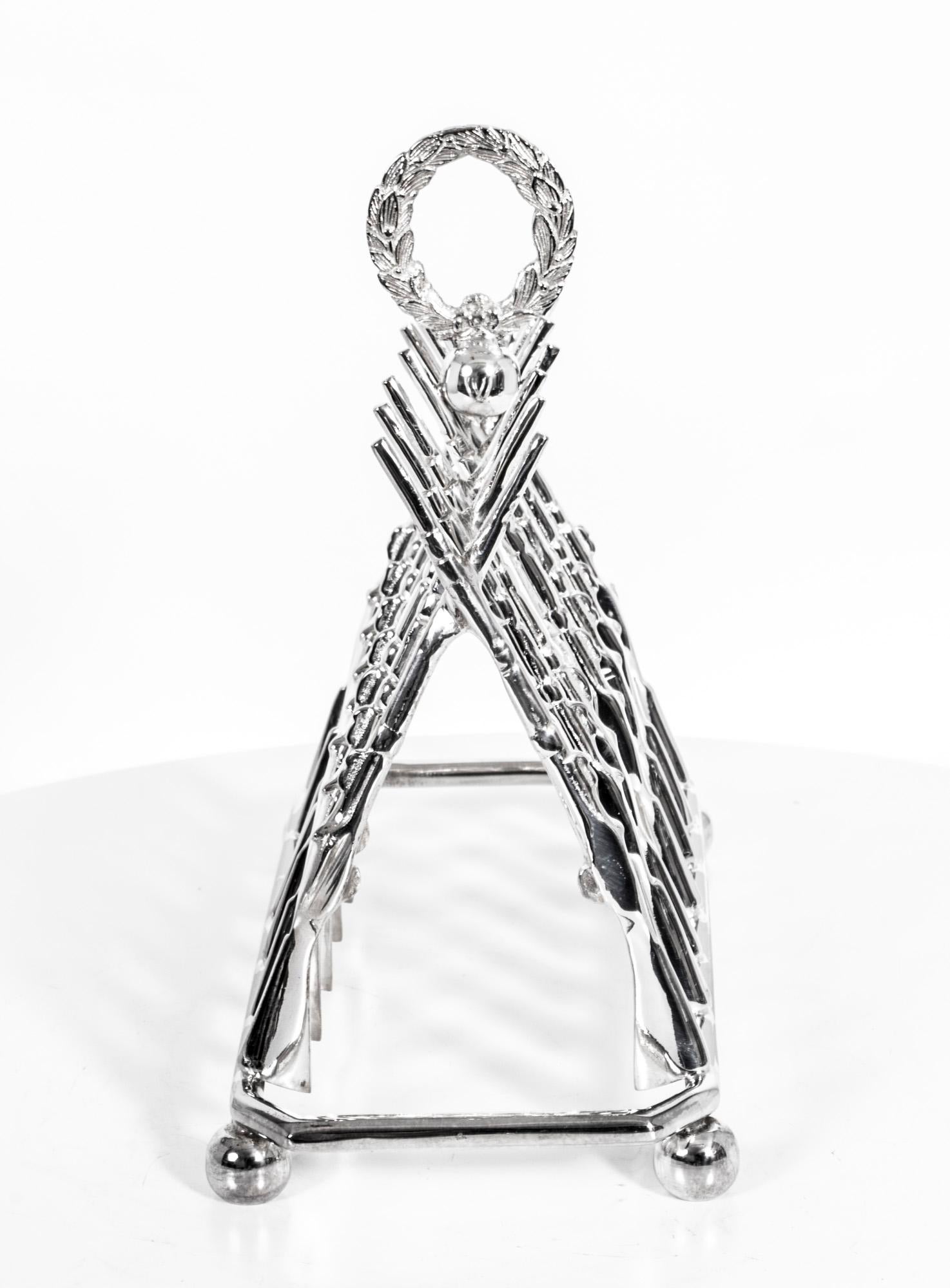 Vintage Beautiful Silver Plated Toast Rack Crossed Rifles 20th Century In Good Condition In London, GB