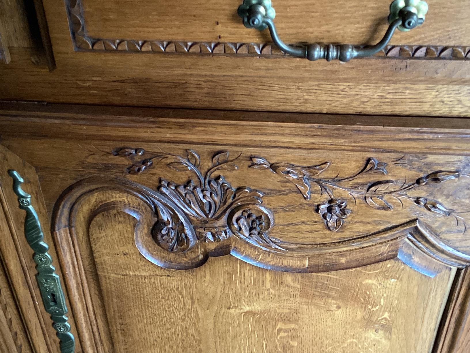 Vintage Beautifully Carved French Oak Buffet Cupboard 6