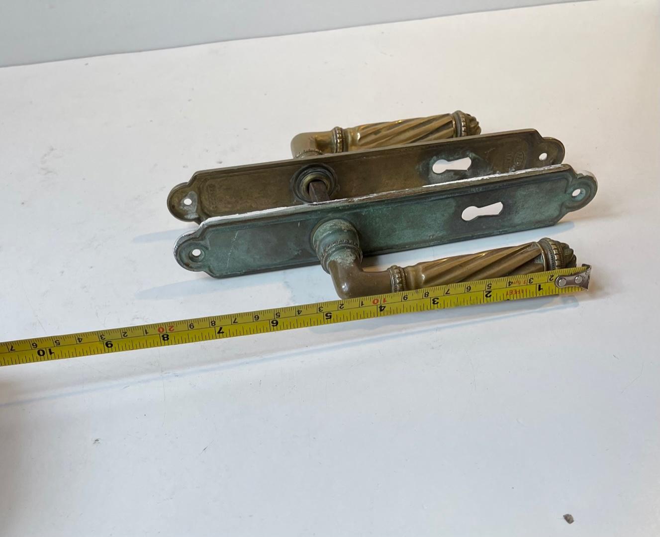 Vintage Becchetti Angelo Bal Door Handle Set in Patinated Brass, Italy, 1940s For Sale 3