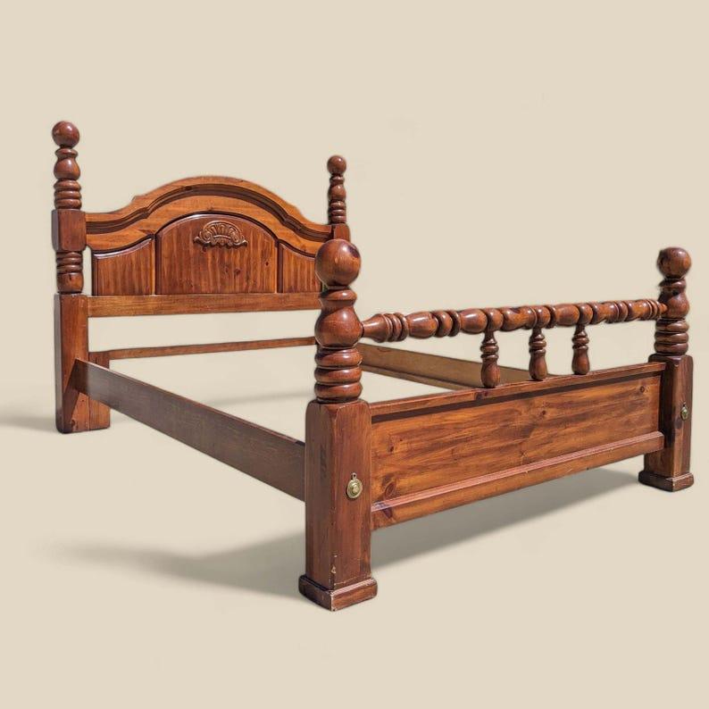 Vintage Bed Frame, Queen Size, Headboard, Footboard, Seamans, Transitional, American, Colonial, Farmhouse, Rustic, Bedroom.

Measurements:
82.5