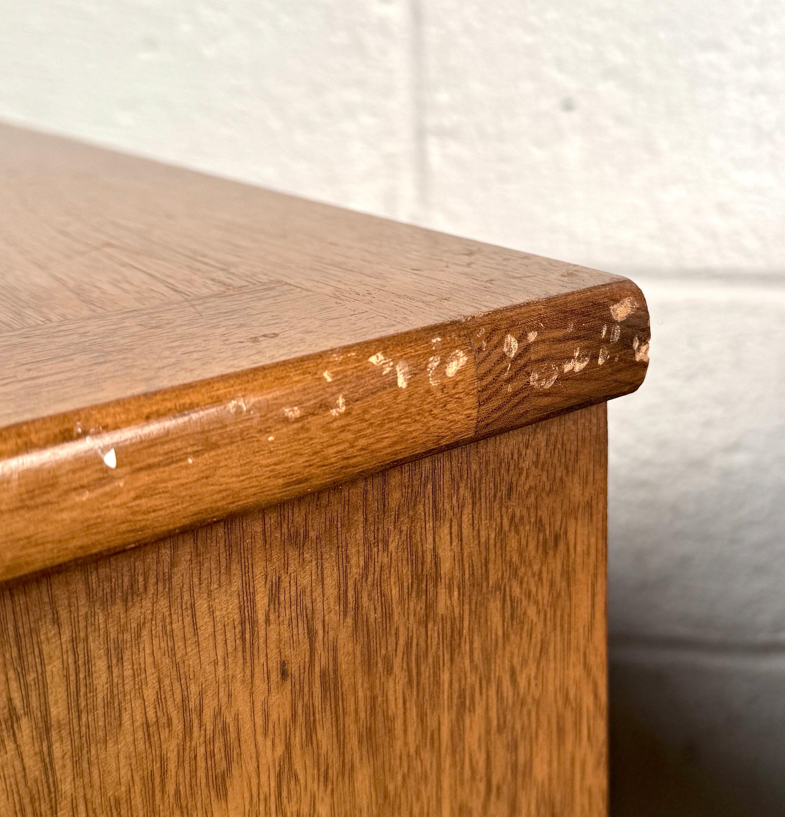 Tables de nuit de chambre Vintage par Broyhill en vente 8