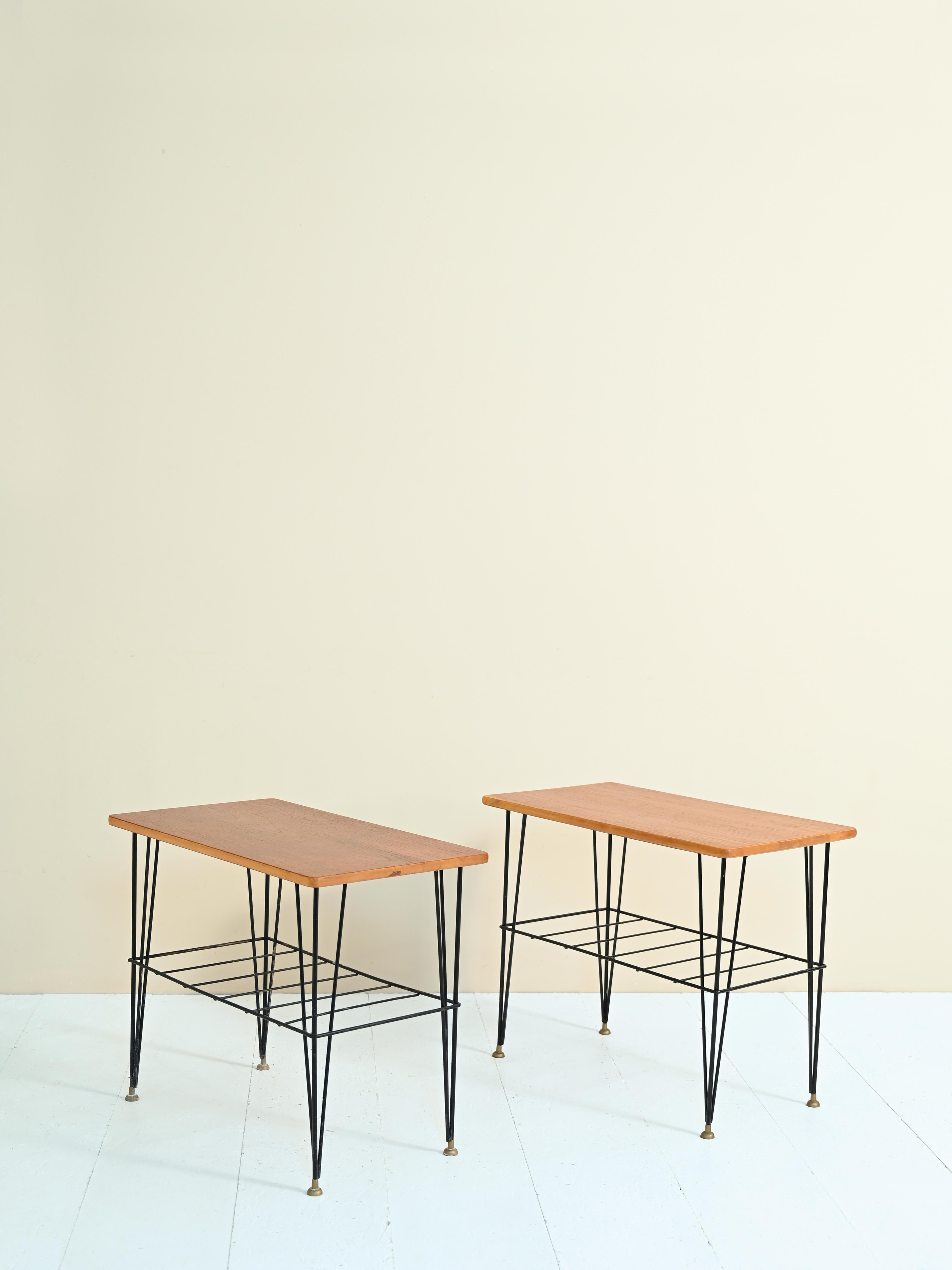 Milieu du XXe siècle Tables de chevet vintage avec cadre métallique en vente