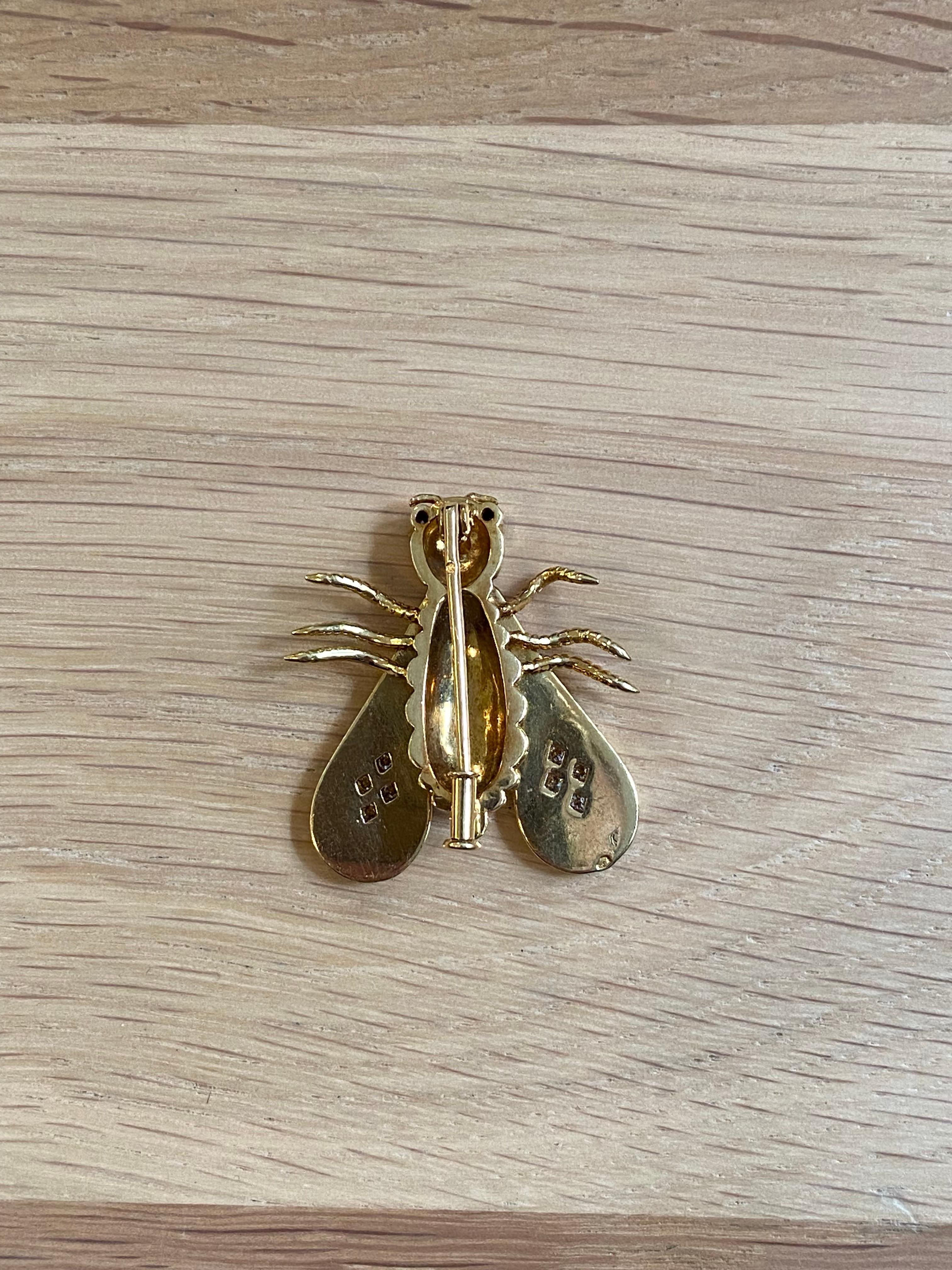 Round Cut Vintage Bee Brooch 18k gold For Sale