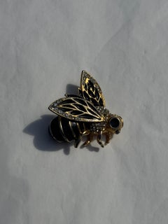 Vintage Beehive Brooch by Bijoux Cascio