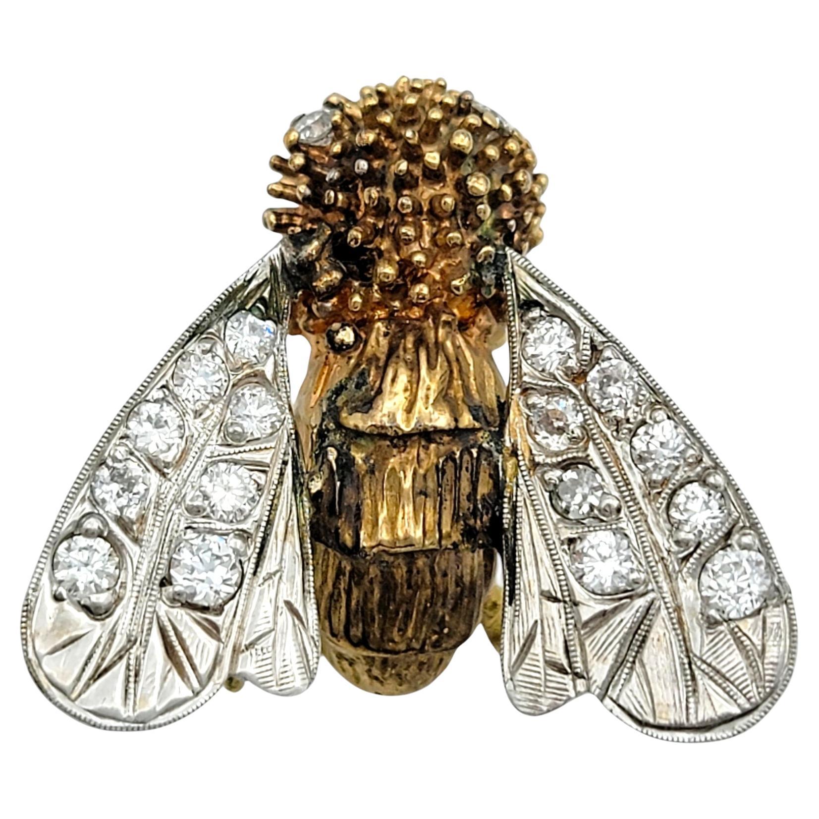Broche abeille européenne ancienne en or bicolore 14 carats avec ailes de diamants