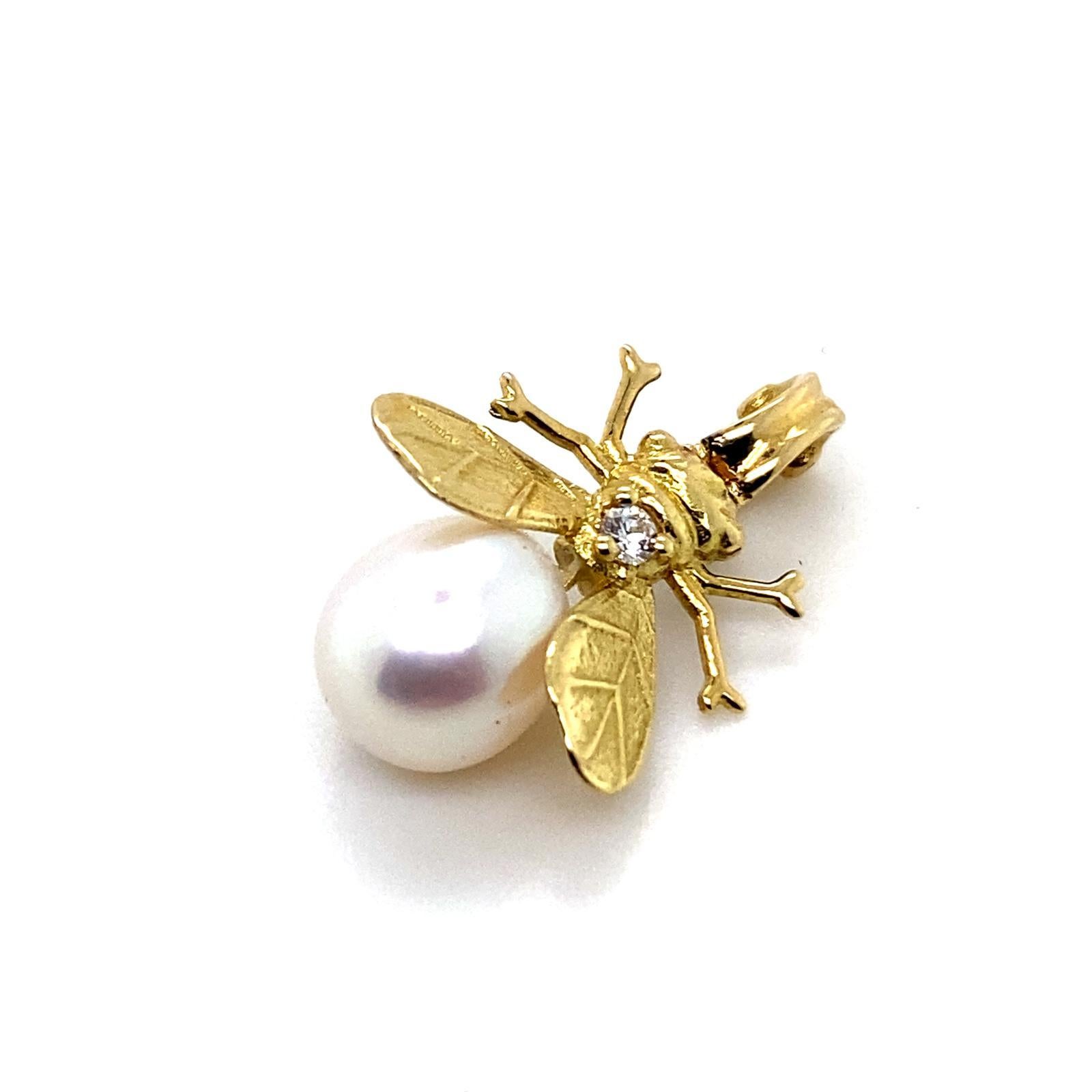 Women's Vintage Bee Stud Pearl Diamond Pendant 18 Karat Yellow Gold For Sale