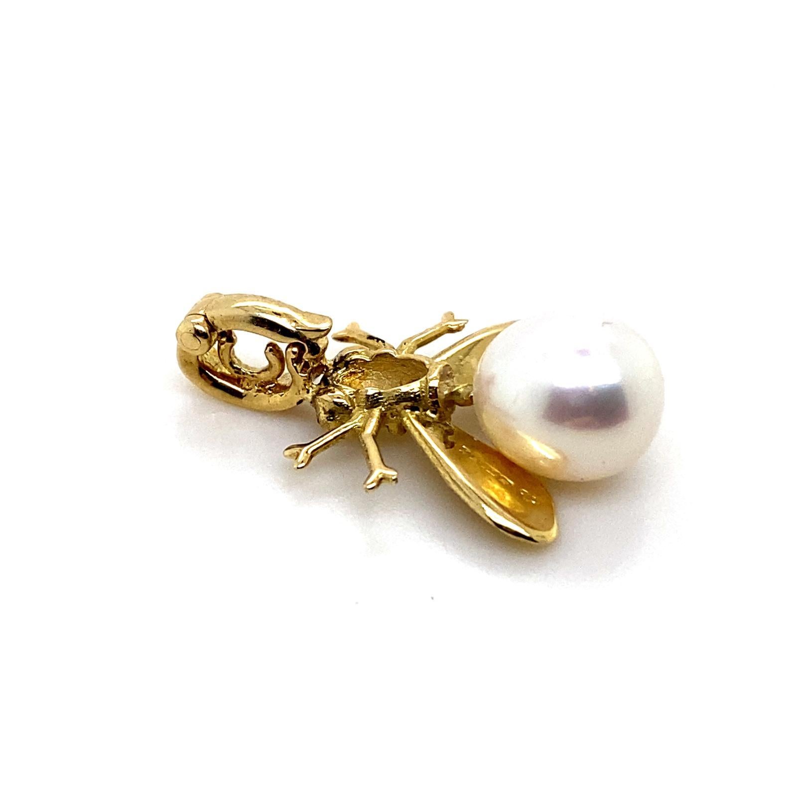 Vintage Bee Stud Pearl Diamond Pendant 18 Karat Yellow Gold For Sale 2