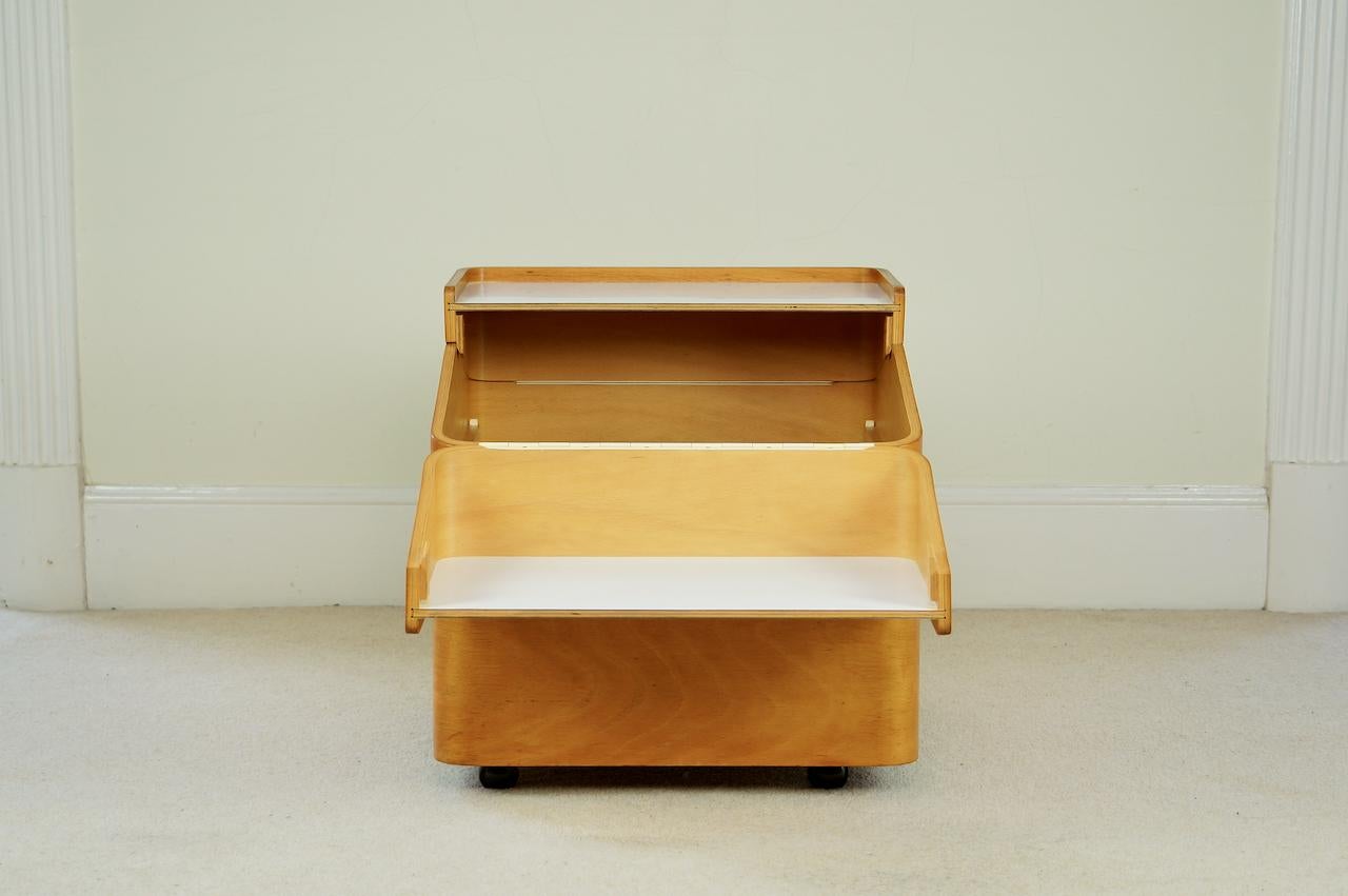 Vintage Beech Bent Plywood Side Table, Bar Storage, Retro MCM, 1960s Isokon Era 2