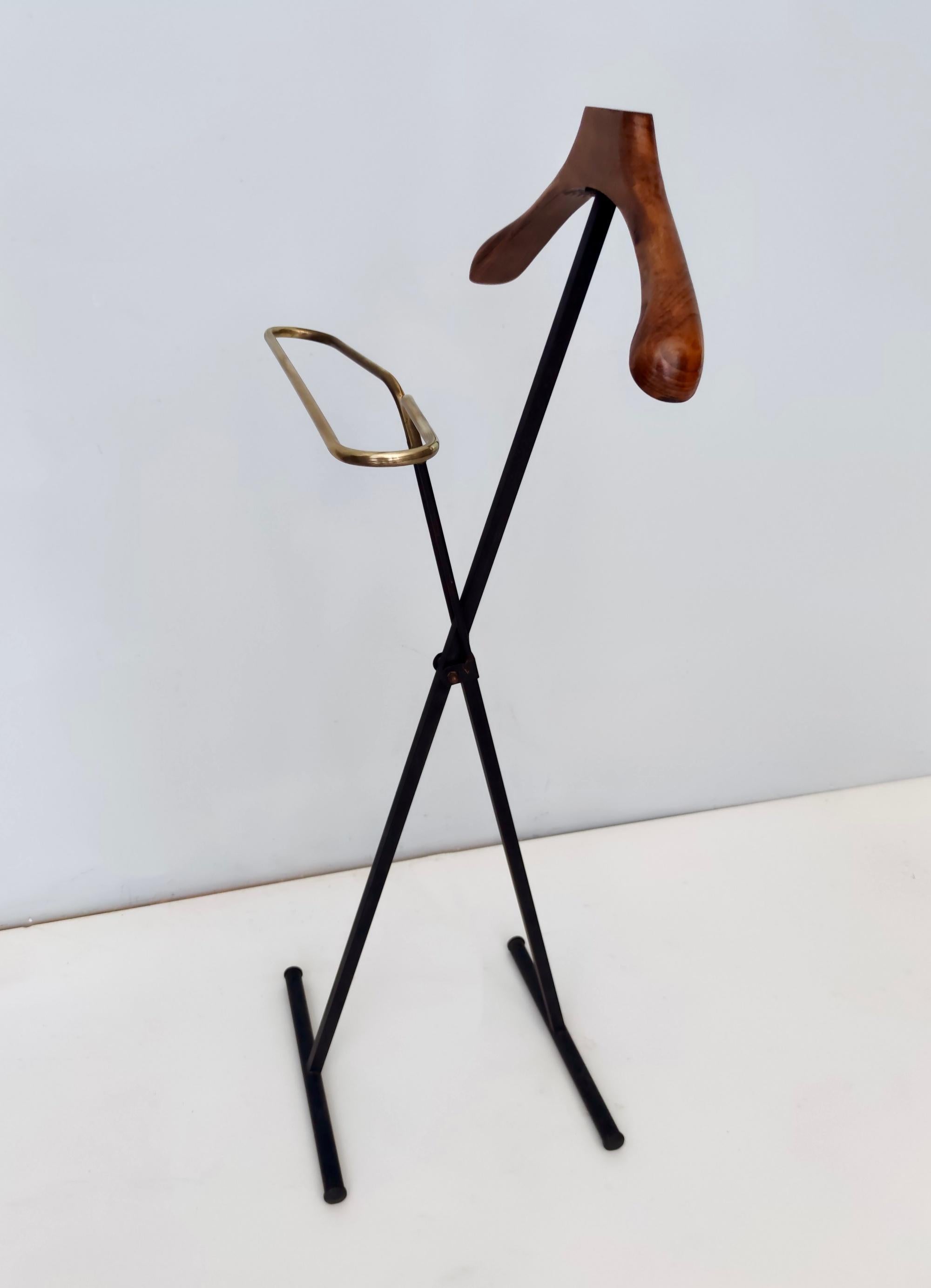 Vintage Beech, Varnished Metal and Brass Valet Stand, Italy For Sale 4