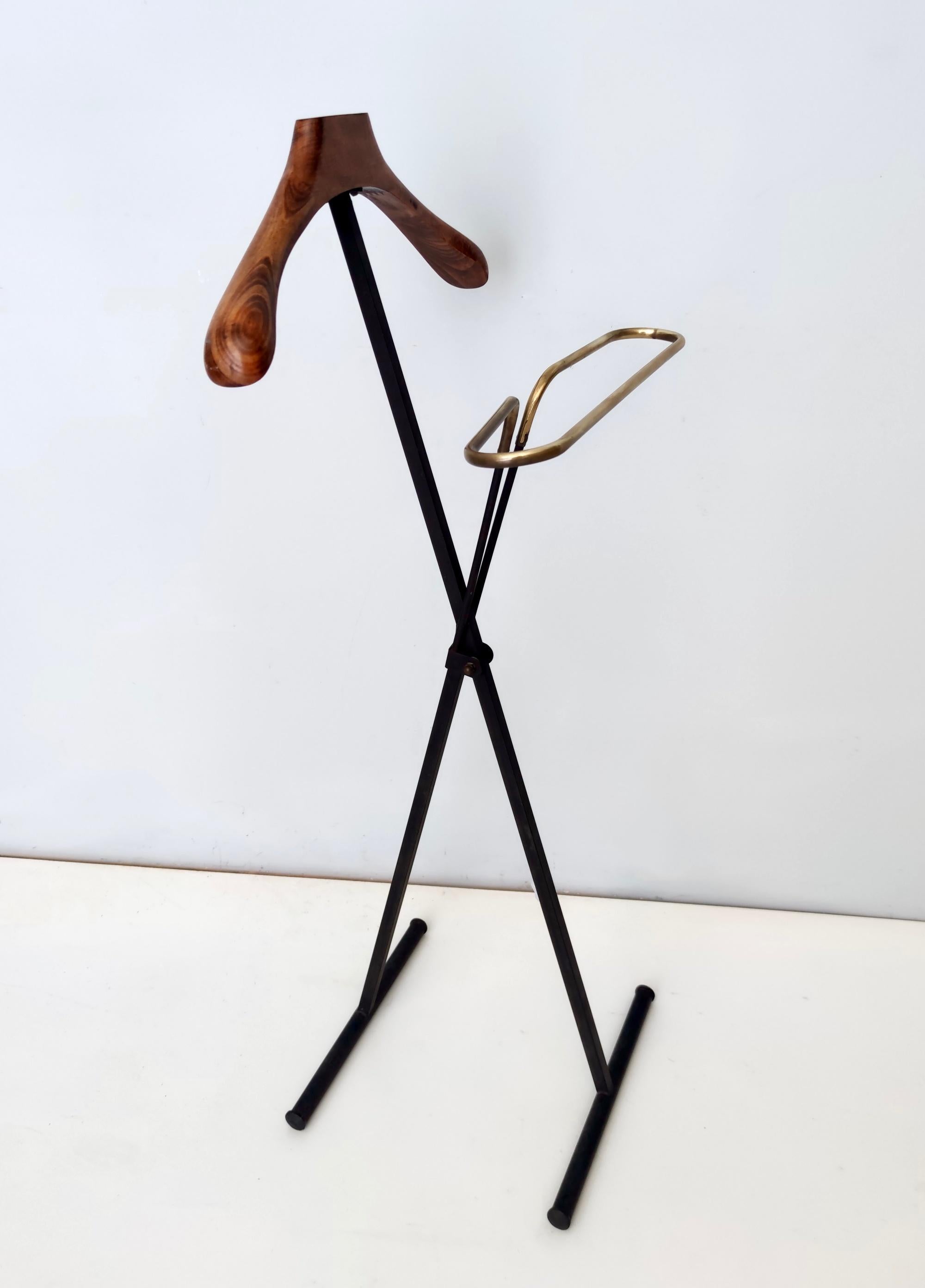 Vintage Beech, Varnished Metal and Brass Valet Stand, Italy For Sale 2