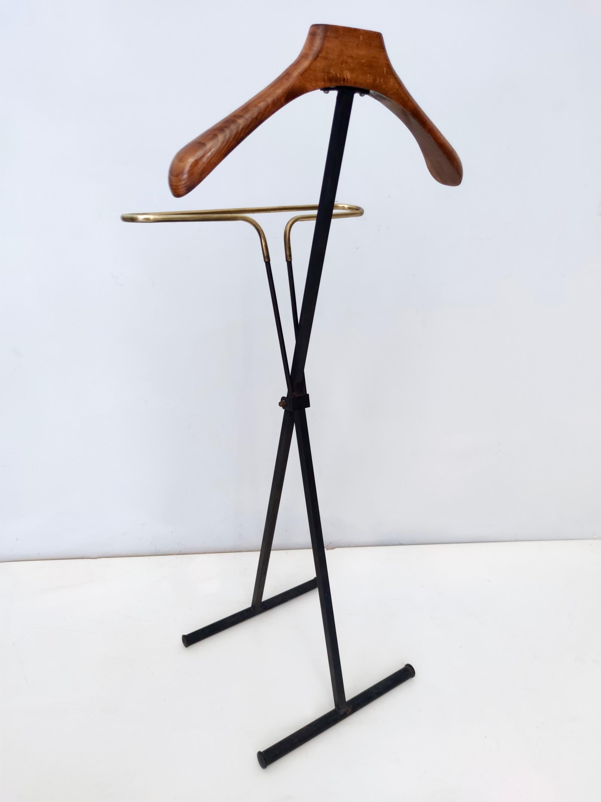 Vintage Beech, Varnished Metal and Brass Valet Stand, Italy For Sale 3