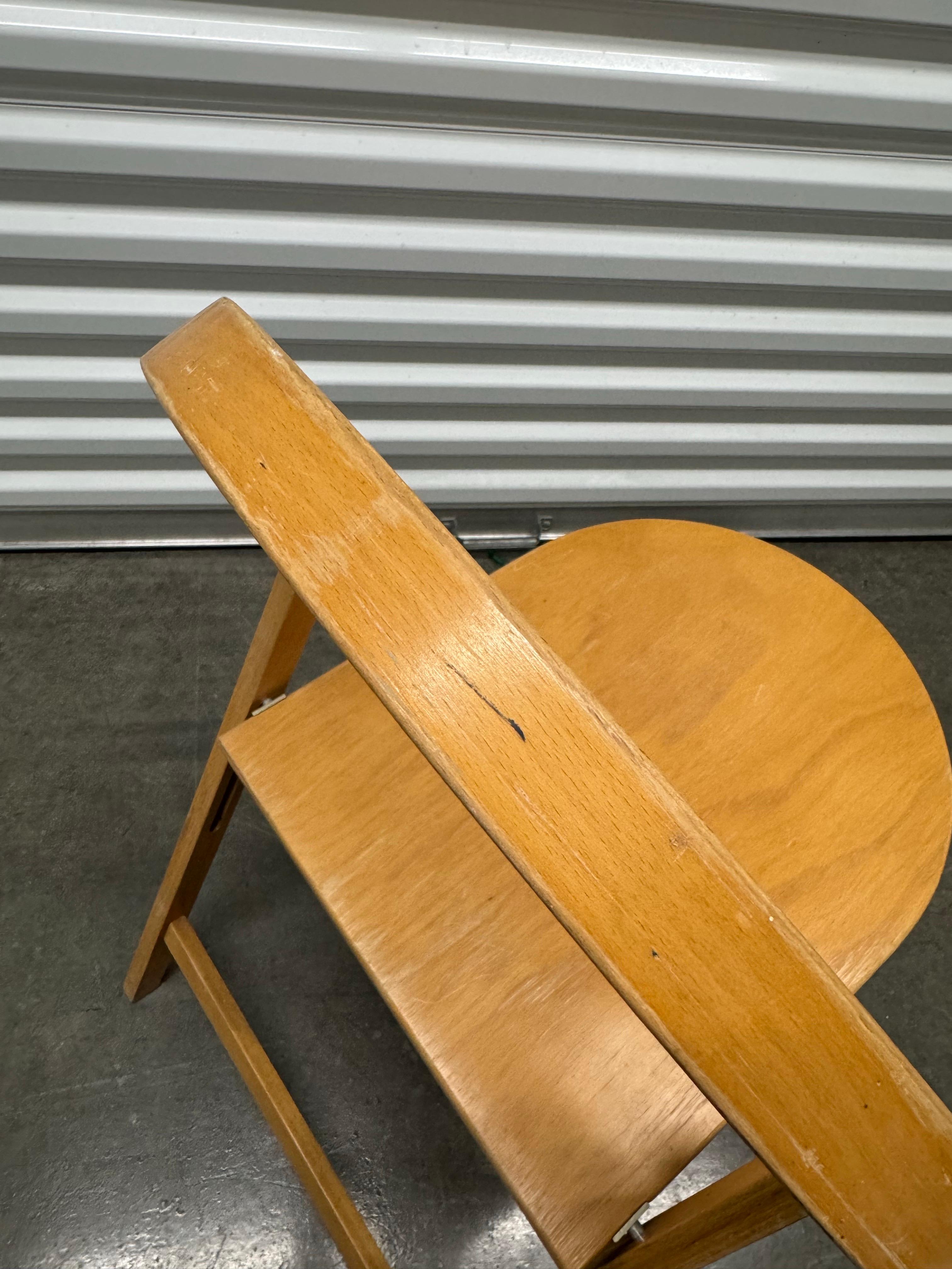 Sedia pieghevole d'epoca in legno di faggio B-751 in stile Thonet in vendita 5