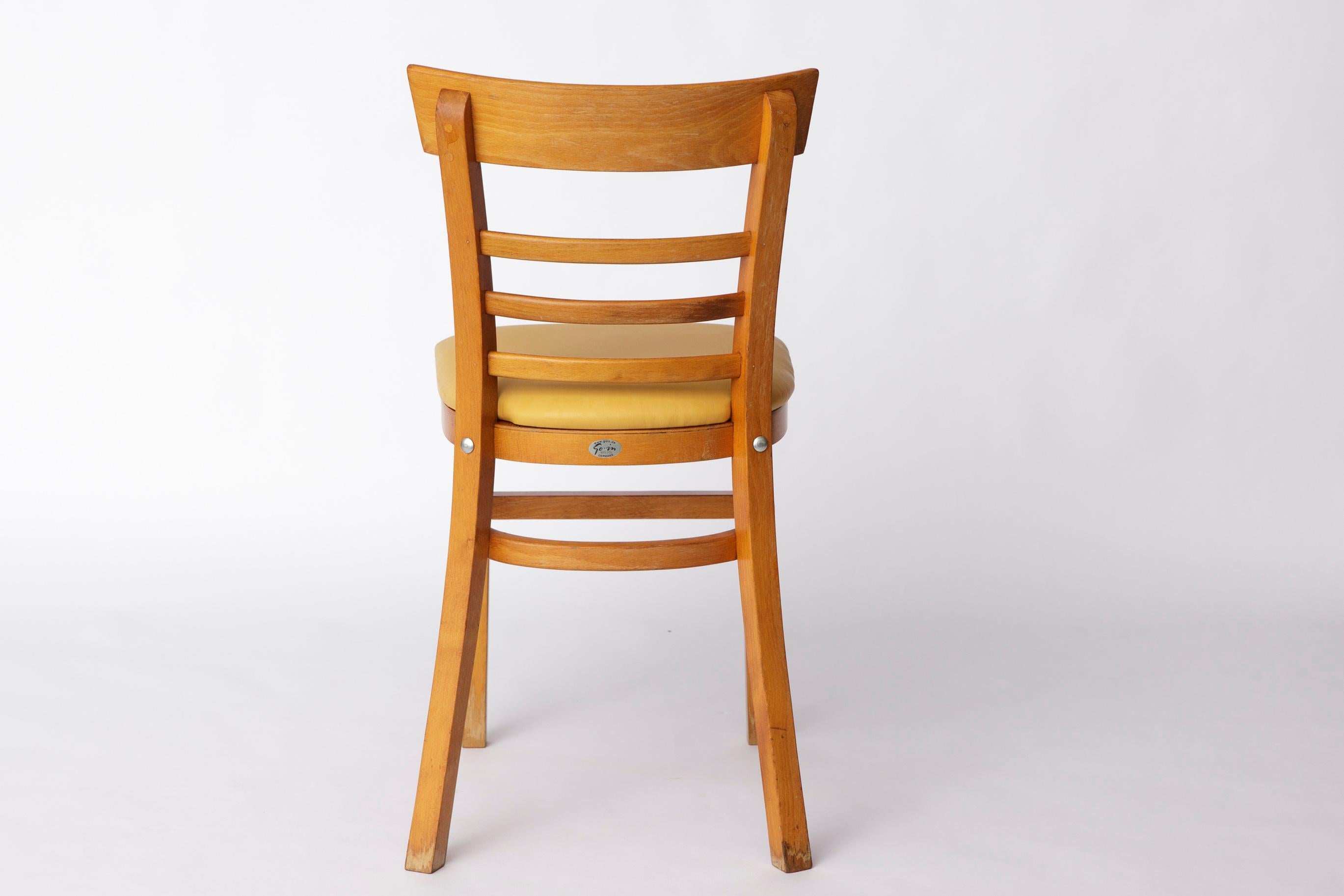 Fin du 20e siècle Chaise vintage en hêtre avec assise en simili cuir jaune - 1960/1970s Allemagne en vente