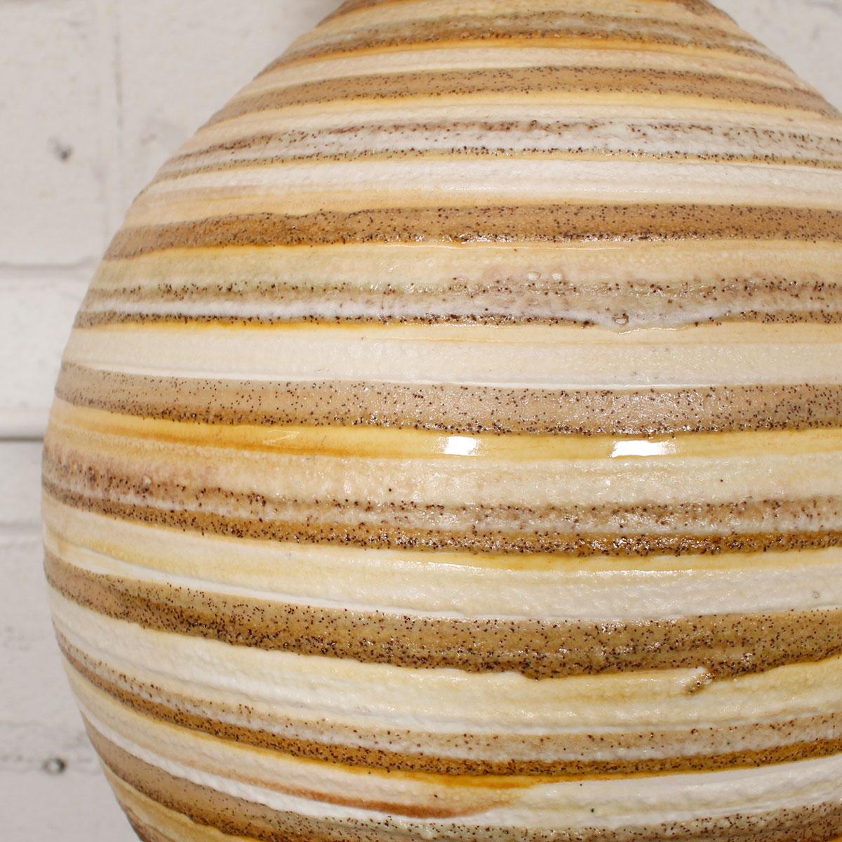Vintage ‘Beehive’ Striped Lava-Textured Lamp In Excellent Condition For Sale In Kensington, MD