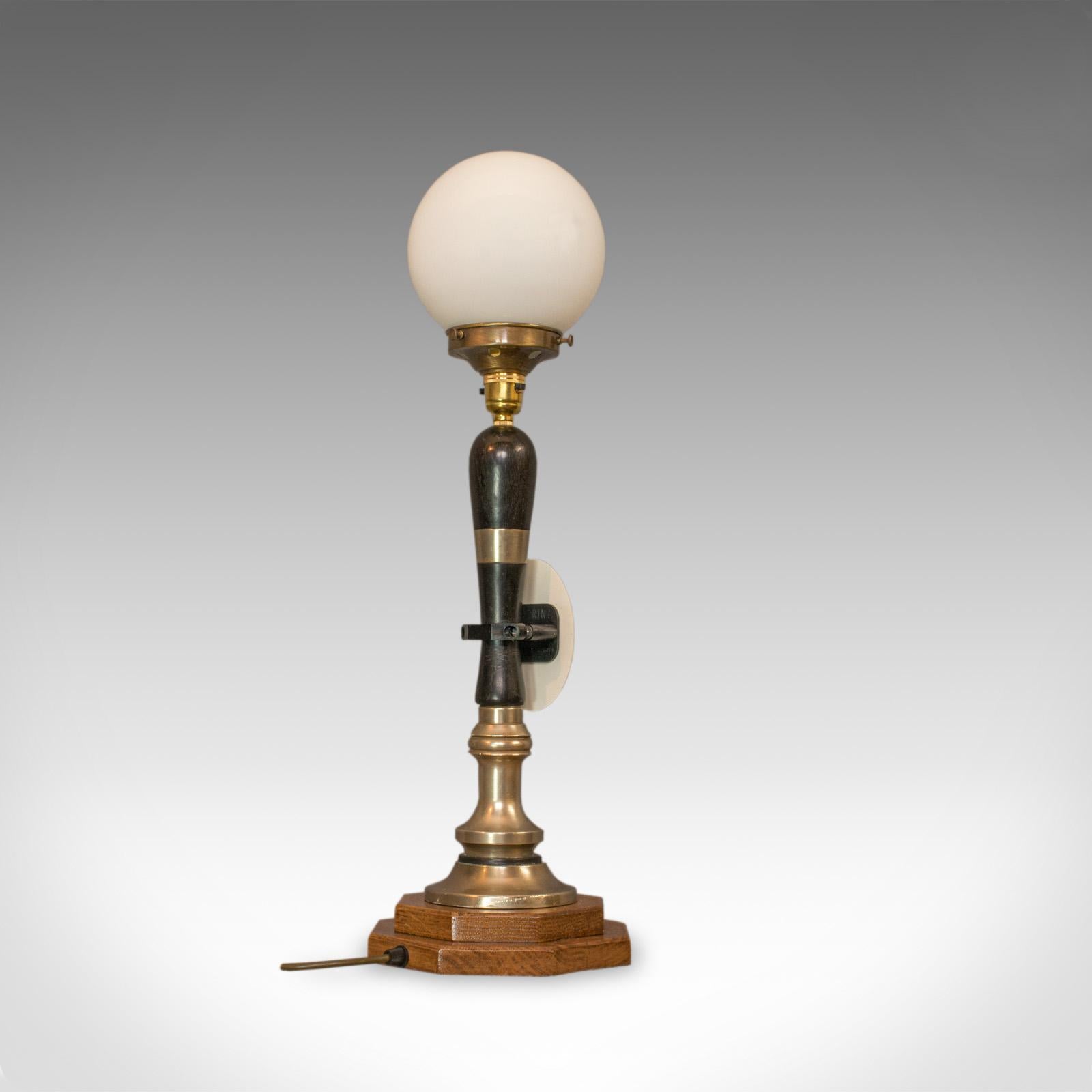 Vintage Beer Pump Lamp, Englisch, Maßarbeit, Handcrafted, Gasthaus, Tischleuchte (Glas) im Angebot