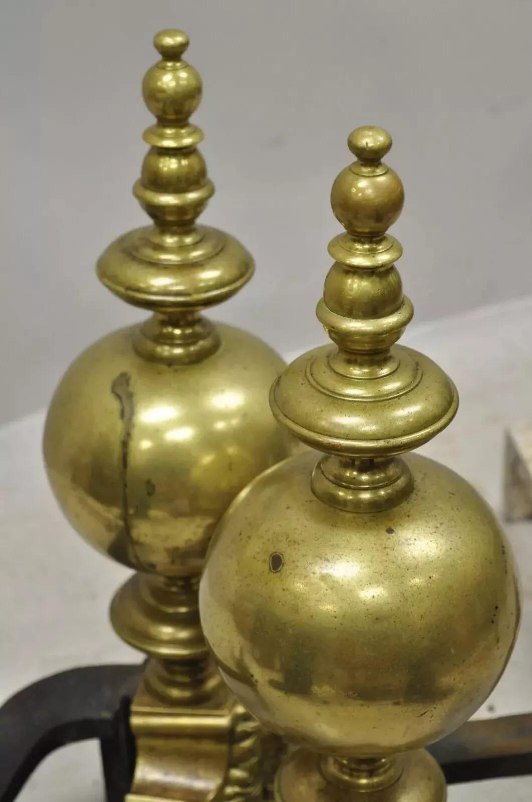 Vintage Beethoven Face French Rococo Cañonera de latón para chimenea - Pareja en Bueno estado para la venta en Philadelphia, PA