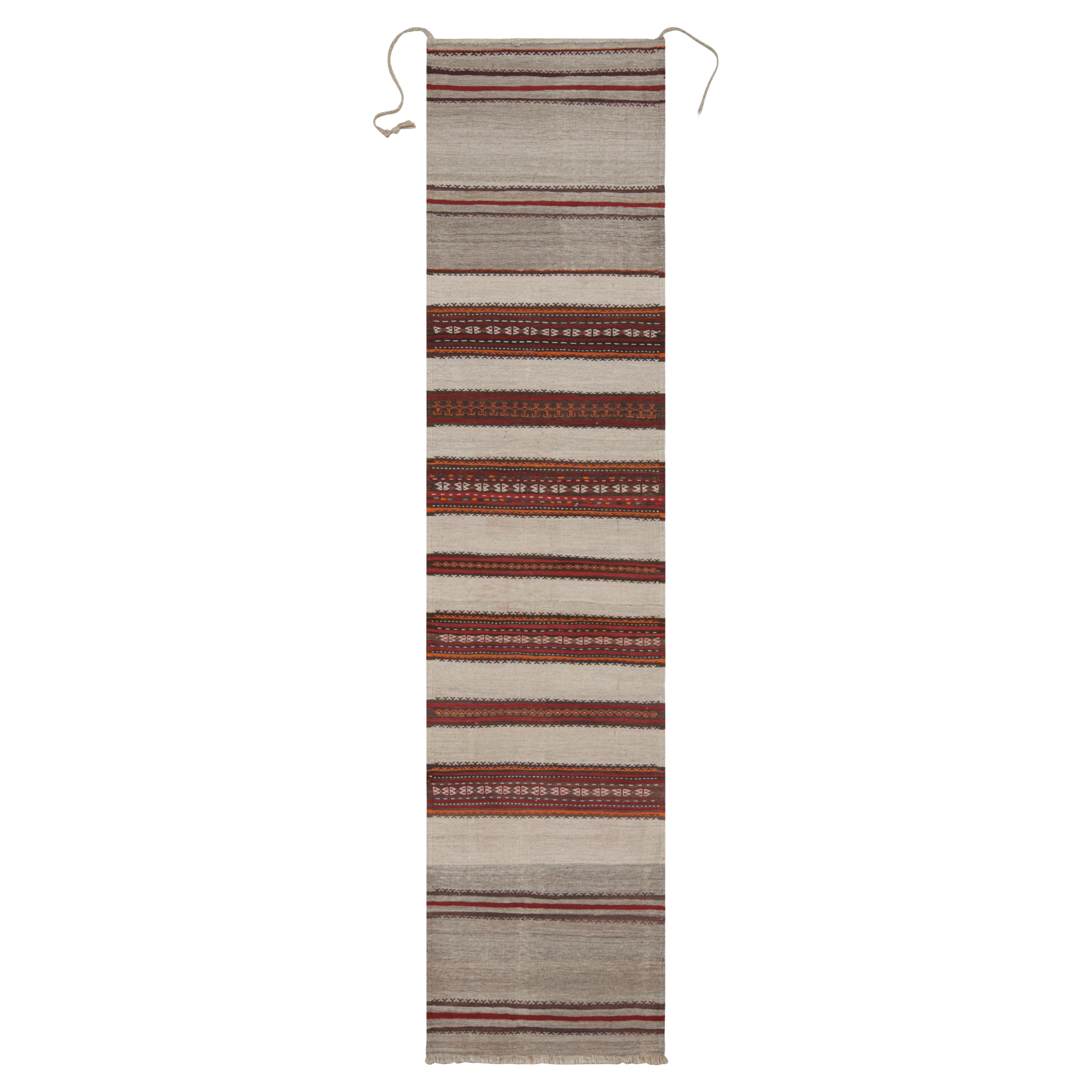 Tapis de couloir Kilim persan Kalat vintage en laine beige, marron et rouge par Rug & Kilim