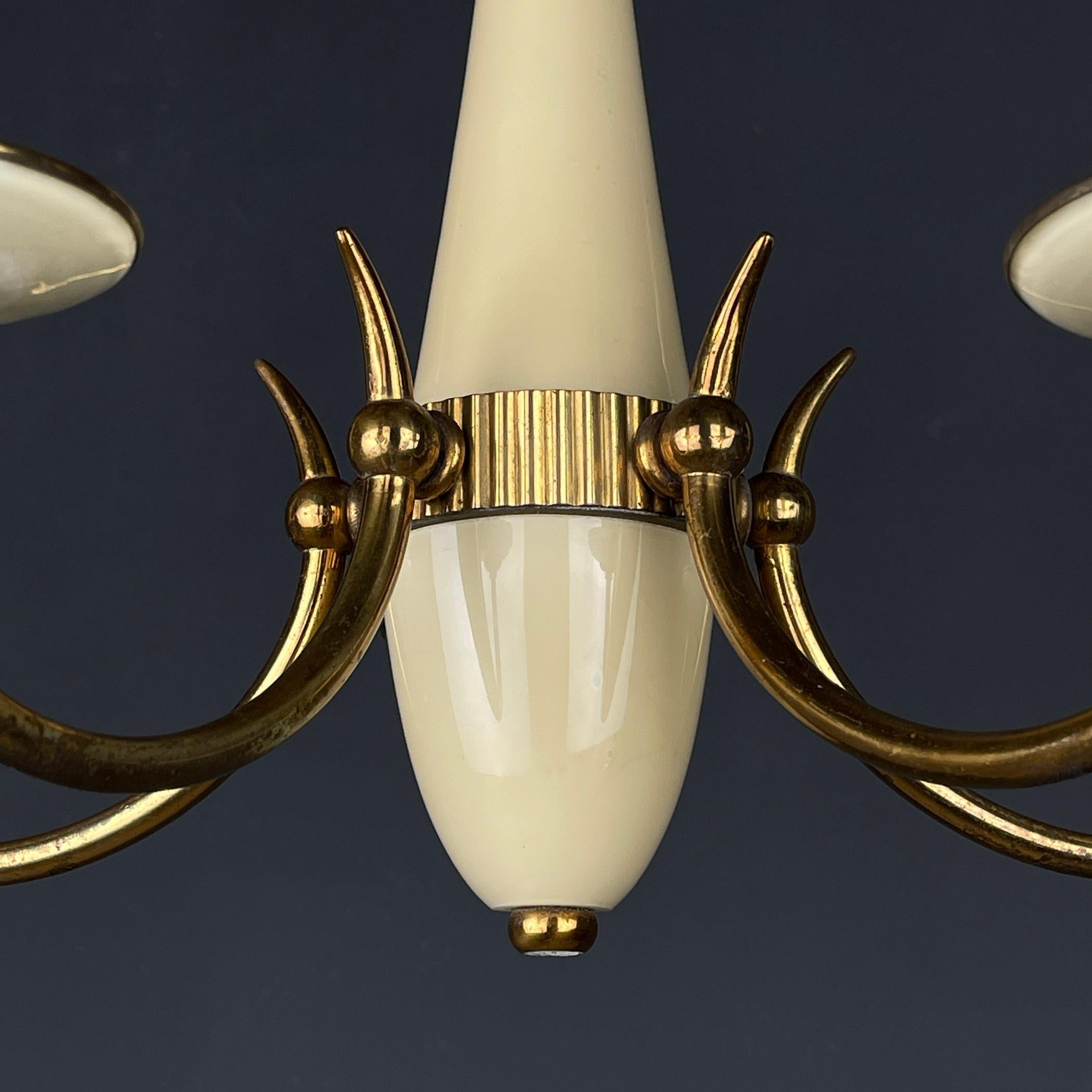 20th Century Vintage beige glass chandelier Italy 1950s 5 lights chandelier For Sale