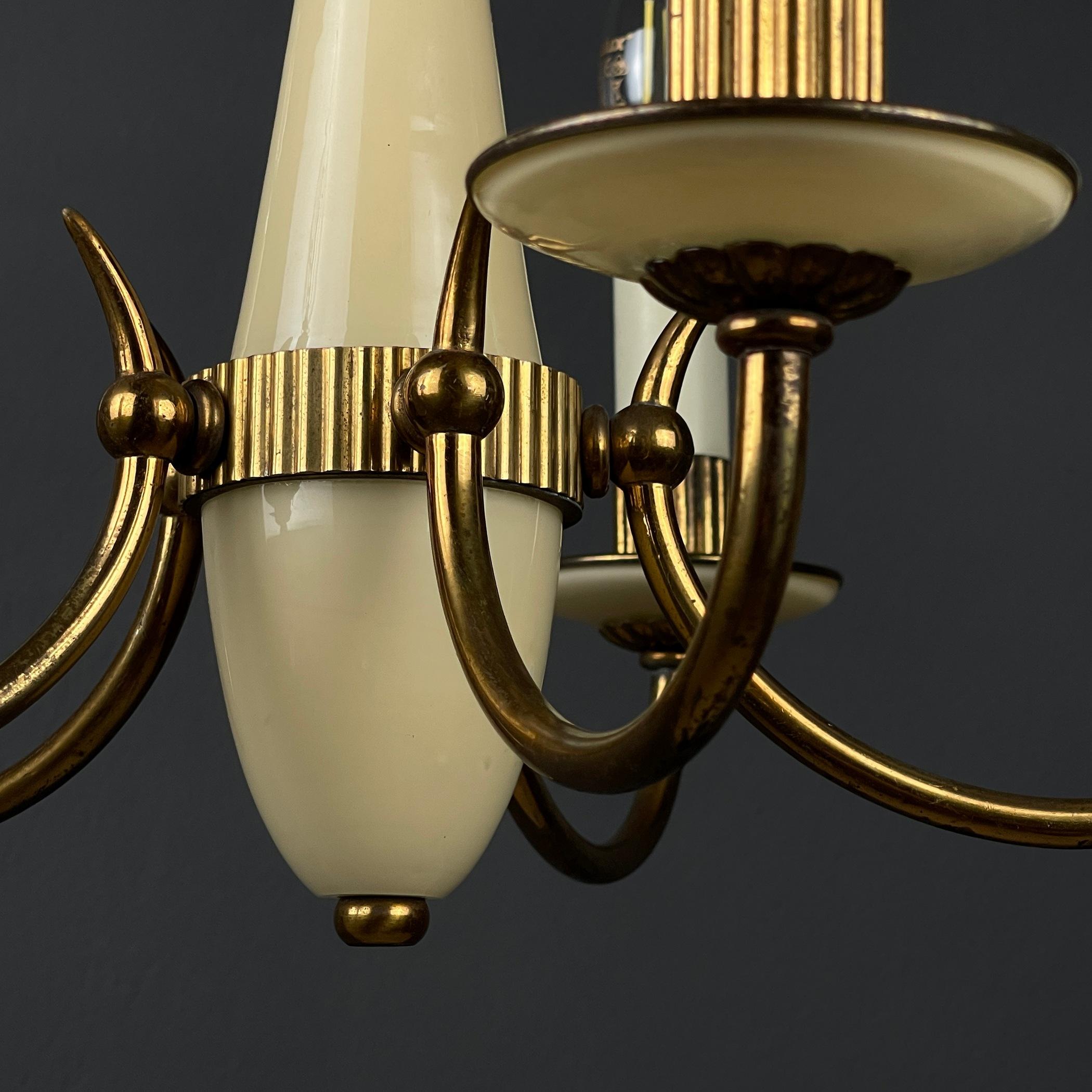Brass Vintage beige glass chandelier Italy 1950s 5 lights chandelier For Sale