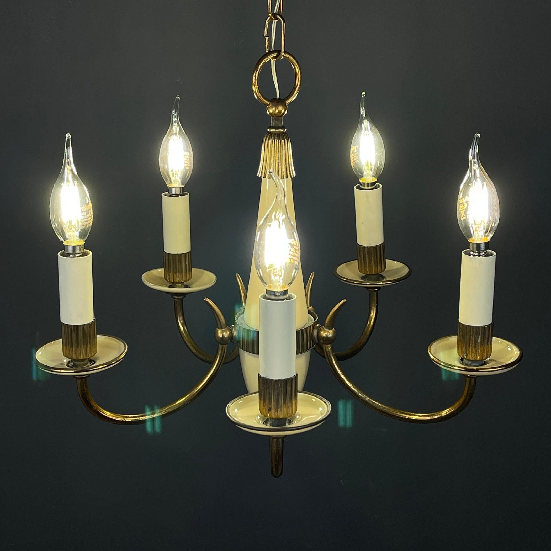 Vintage beige glass chandelier Italy 1950s 5 lights chandelier For Sale 2