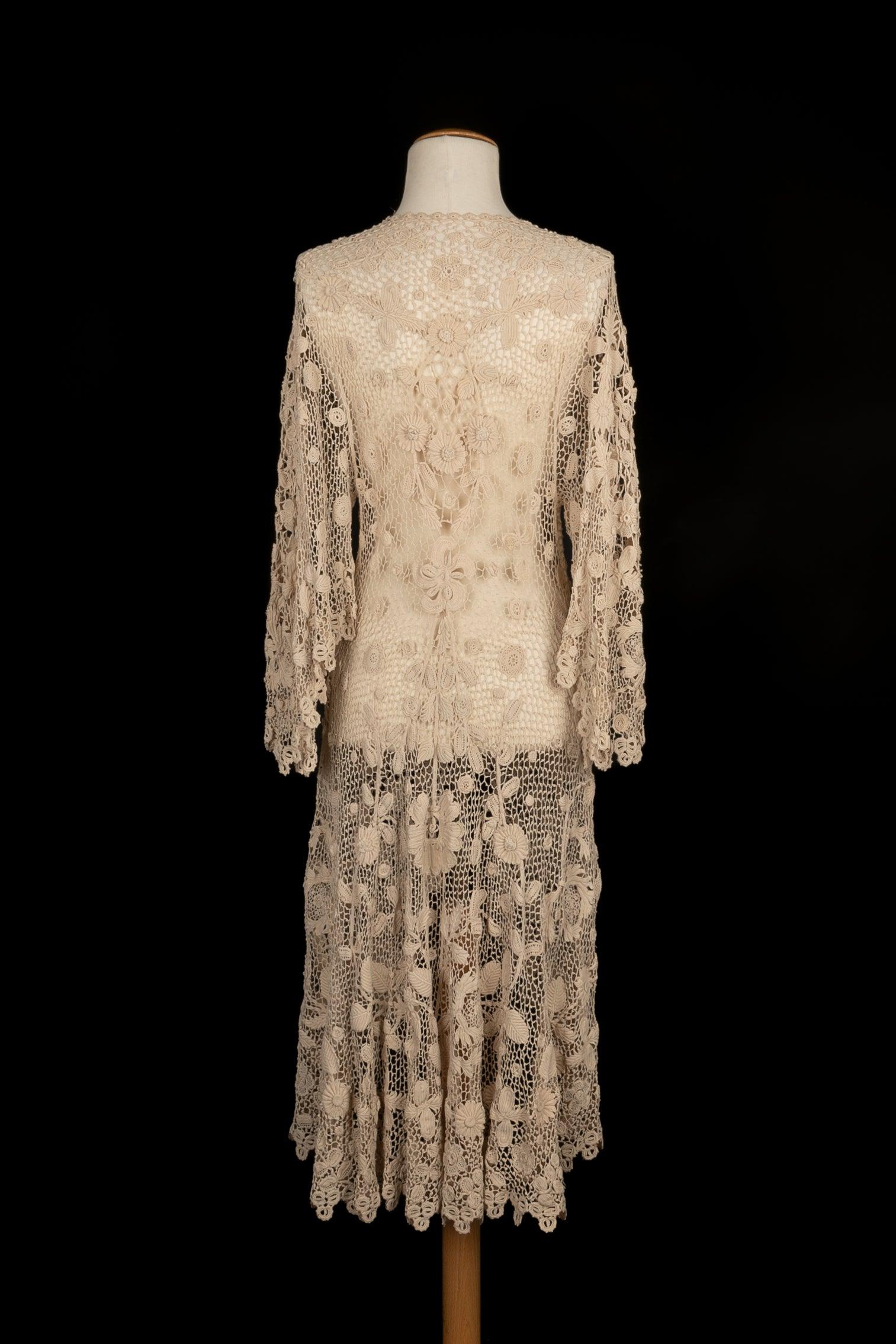 Vintage Beige Guipure Cardigan In Good Condition For Sale In SAINT-OUEN-SUR-SEINE, FR