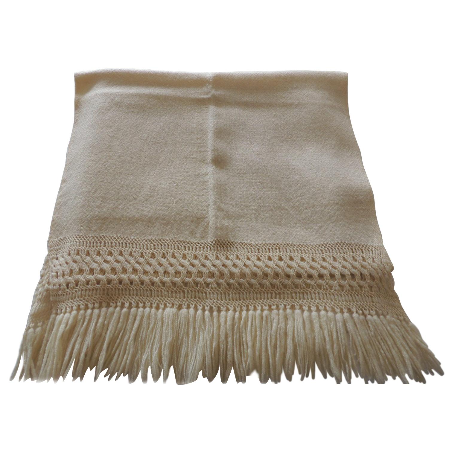 Vintage Beige Handwoven Throw with Hand Knotted Fringes
