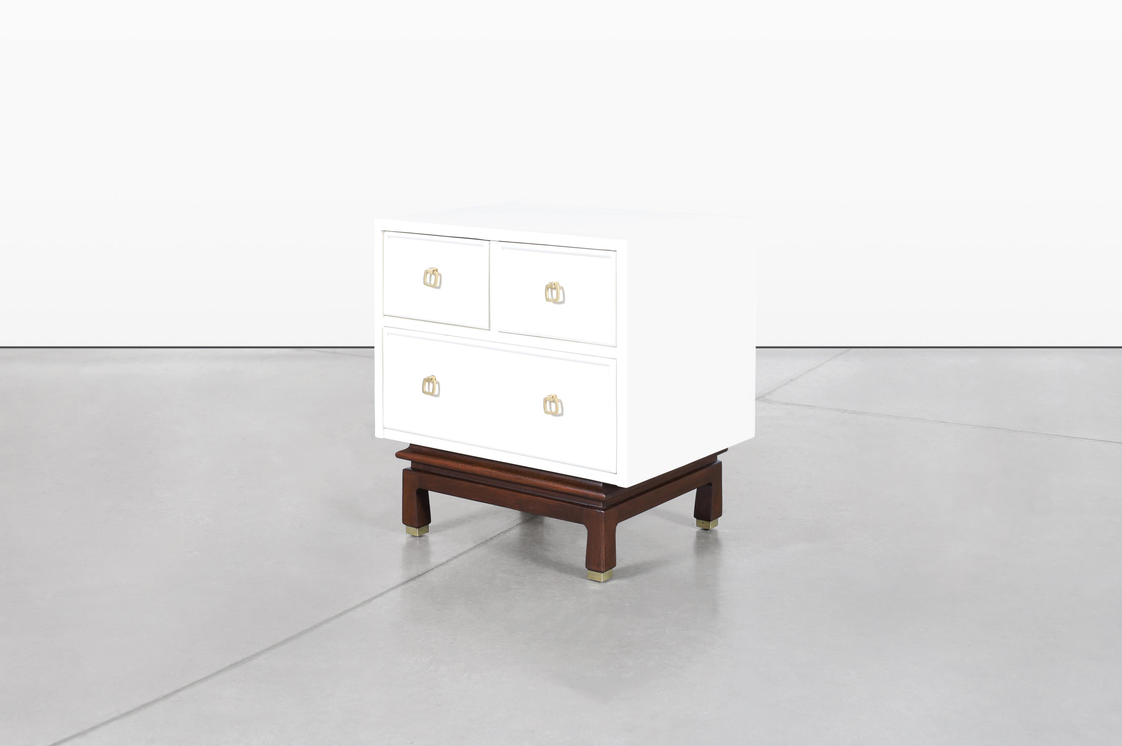 Tables de nuit Vintage By par American of Martinsville en vente 2