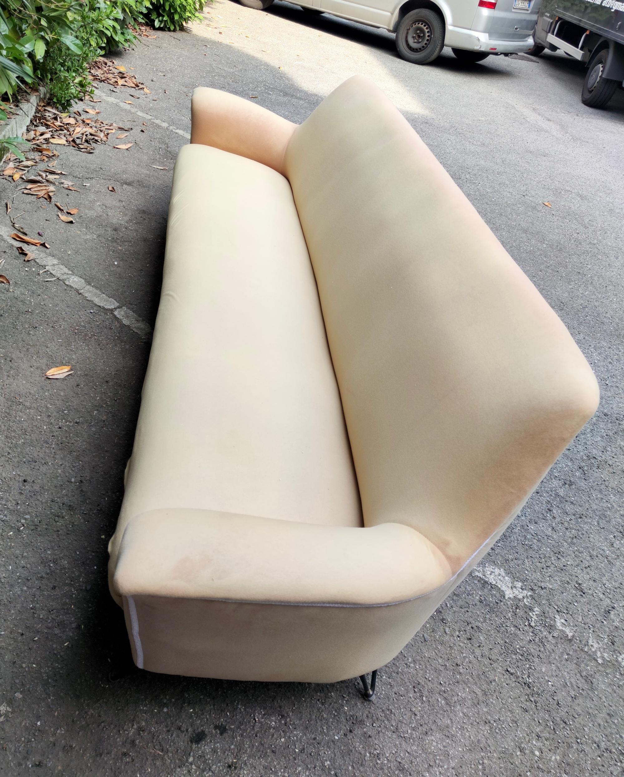 Metal Vintage Large Beige Sofa by Ico Parisi, Italy For Sale