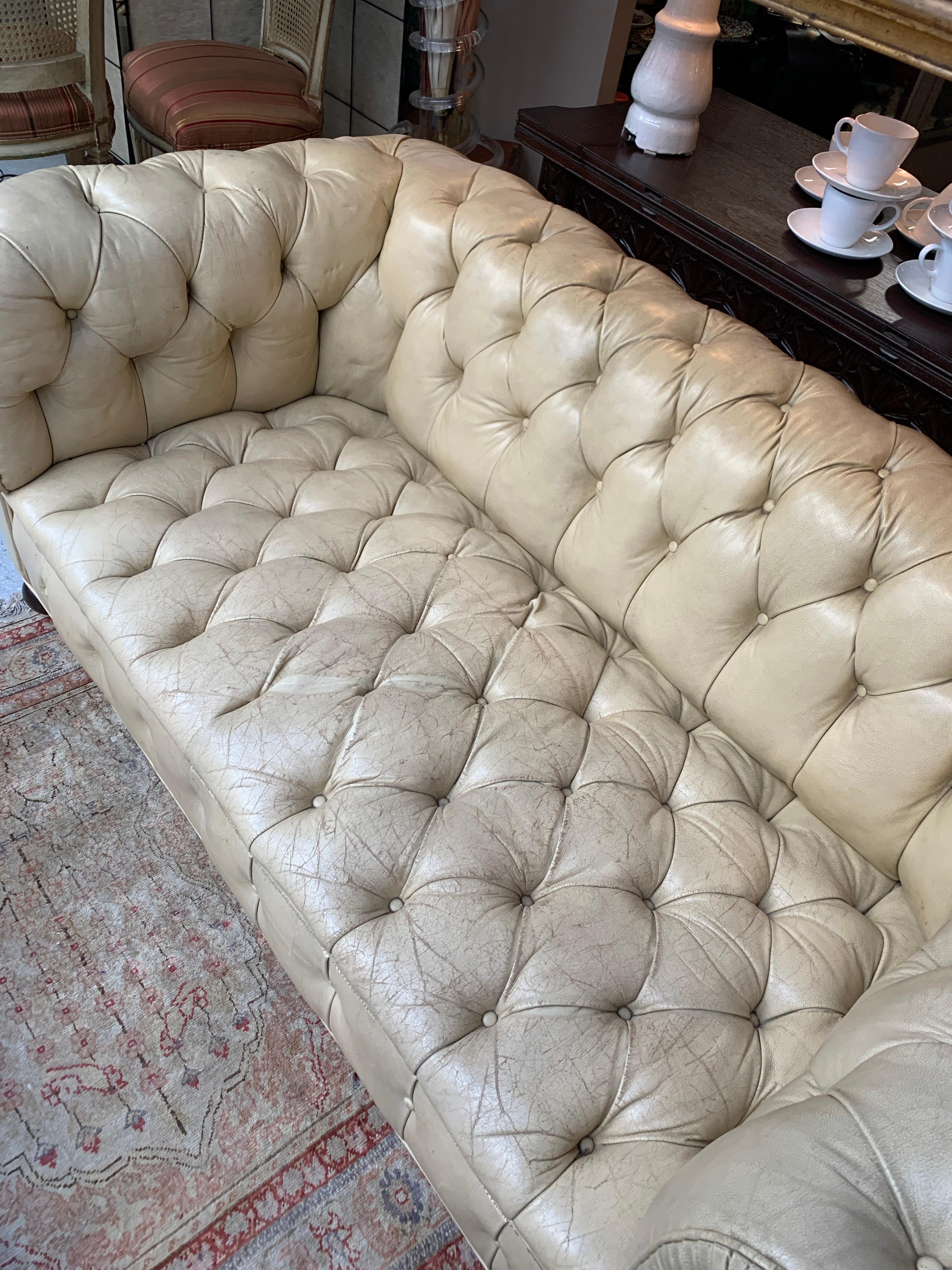 Vintage Beige Leather Chesterfield Sofa In Good Condition In Brooklyn, NY