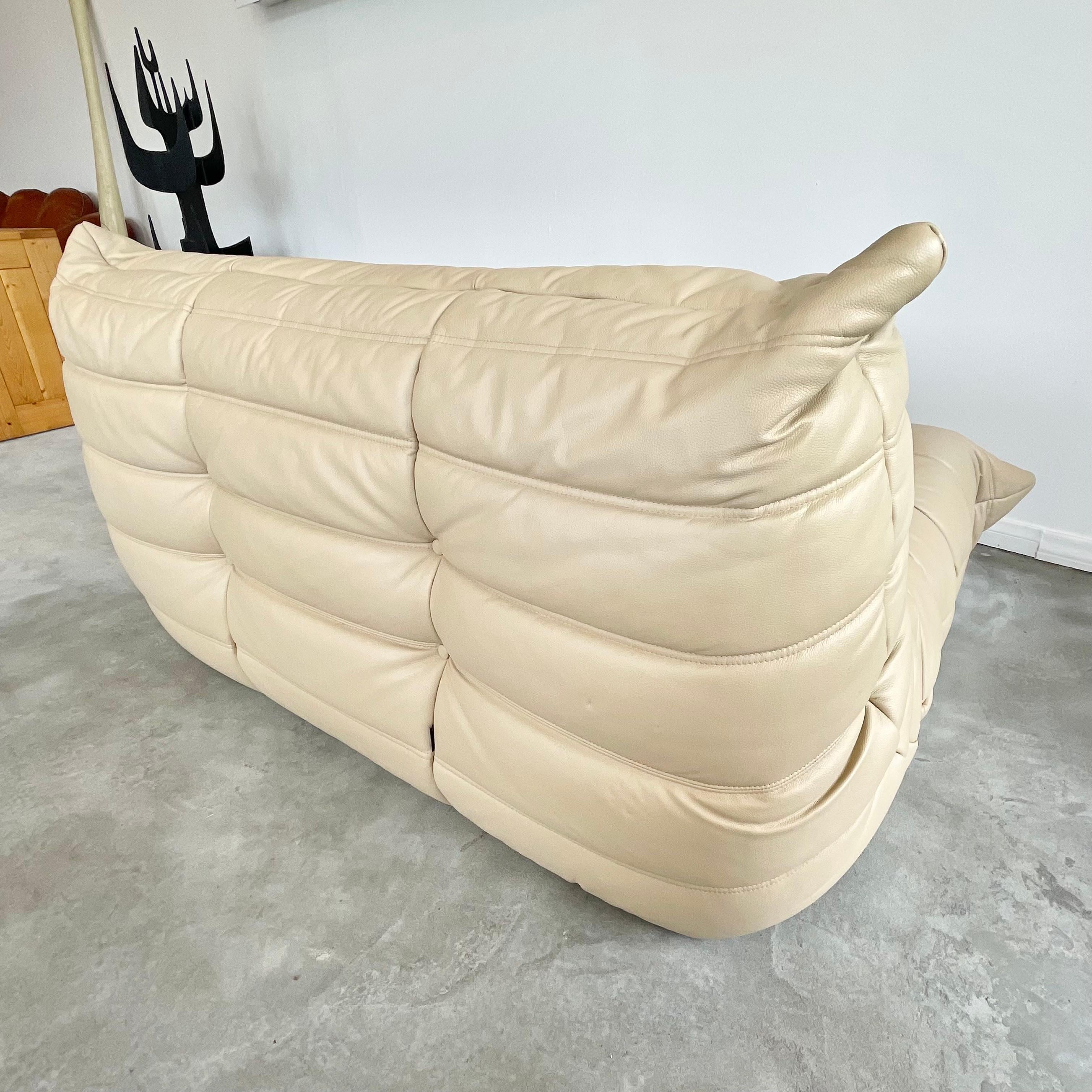 Beige Leather Togo Set by Ligne Roset, 1980s France In Good Condition In Los Angeles, CA