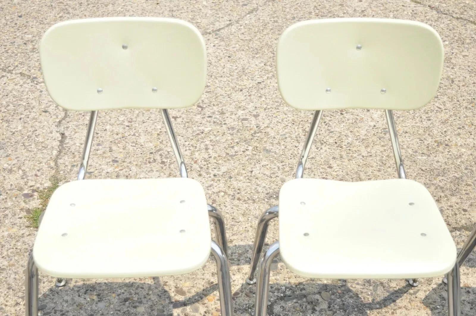 Vintage Beige Molded Plastic Chrome Metal Base Stacking School Side Chair Single For Sale 2