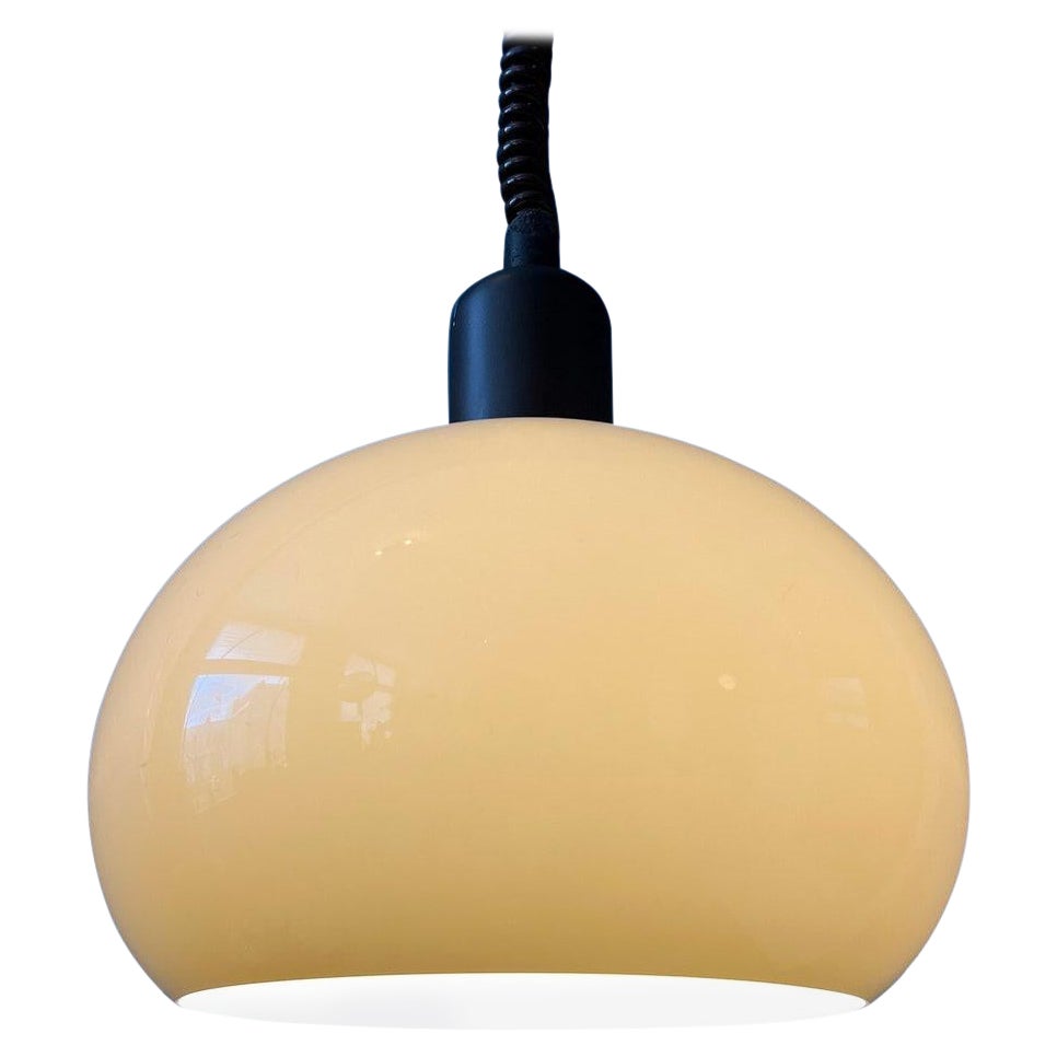 Lampe à suspension champignon beige acrylique, 1970
