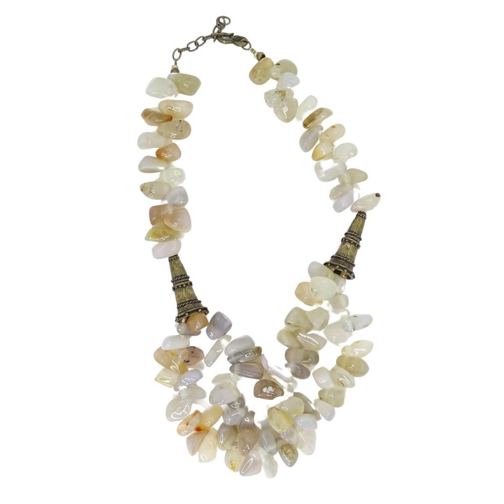 Byzantin Collier vintage en quartz beige et bronze vieilli, Césarée, France en vente