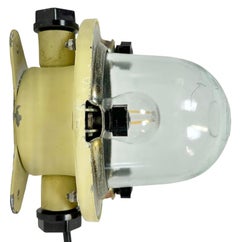 Sowjetische Schiffs-Decken- oder Wandleuchte in Beige, 1960er Jahre