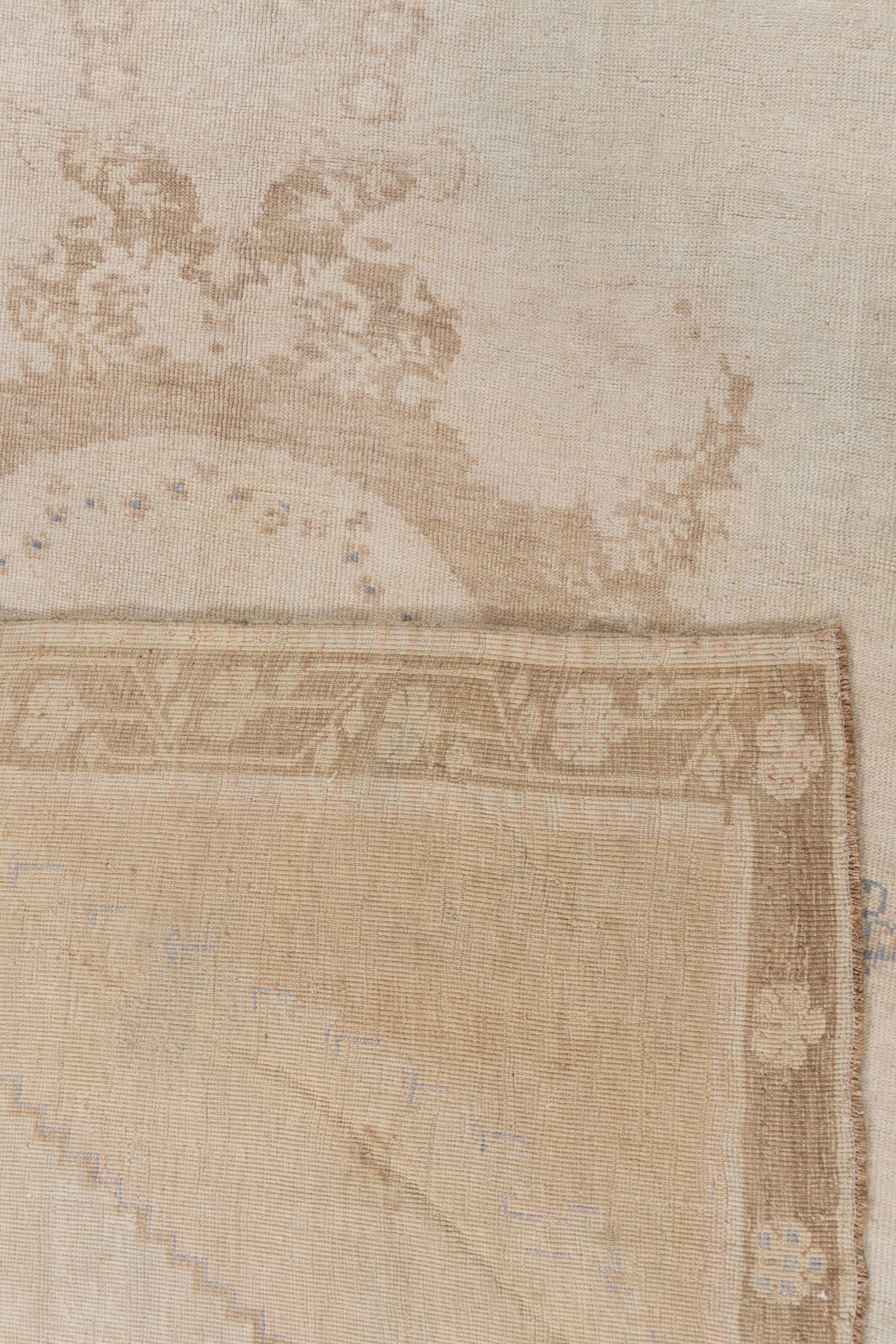 Tappeto Vintage Beige Turkish Kars 7'3 X 10'2 in vendita 1