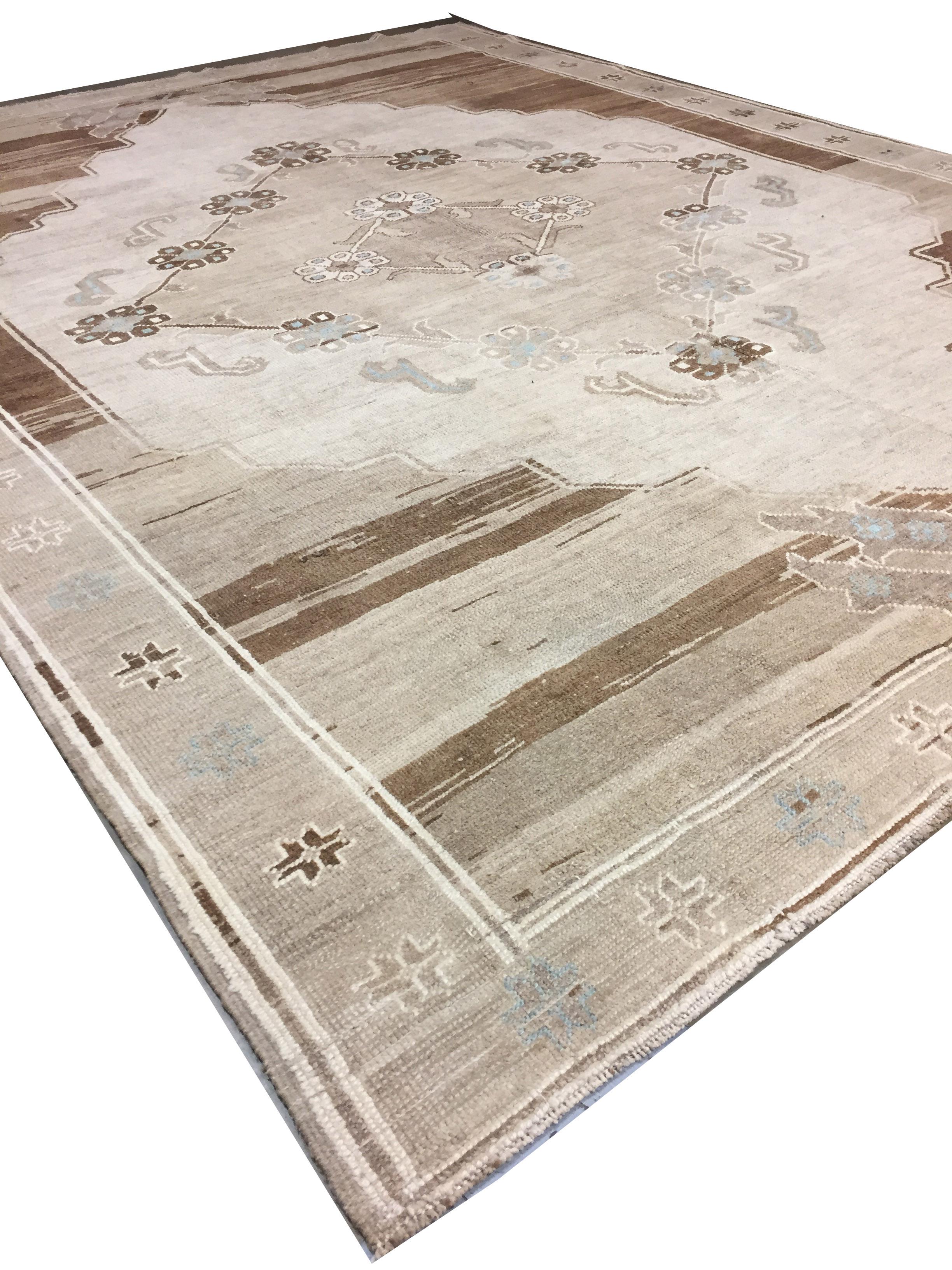 Türkischer Kars-Teppich Vintage Beige  9'8 x 13' im Angebot 2