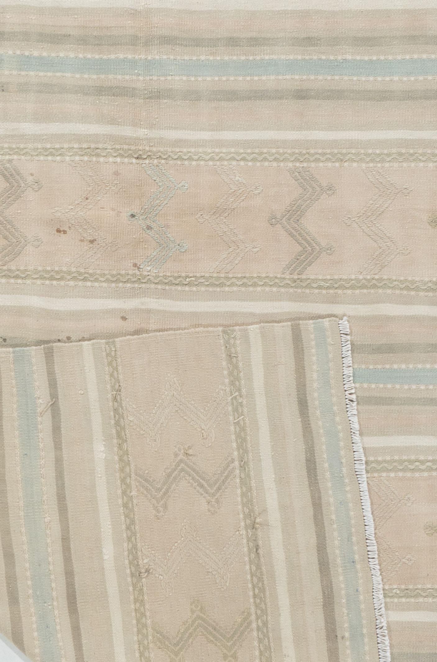 Vintage Beige Rug & Kilim turco 4'9 X 8'9 In condizioni buone in vendita a New York, NY