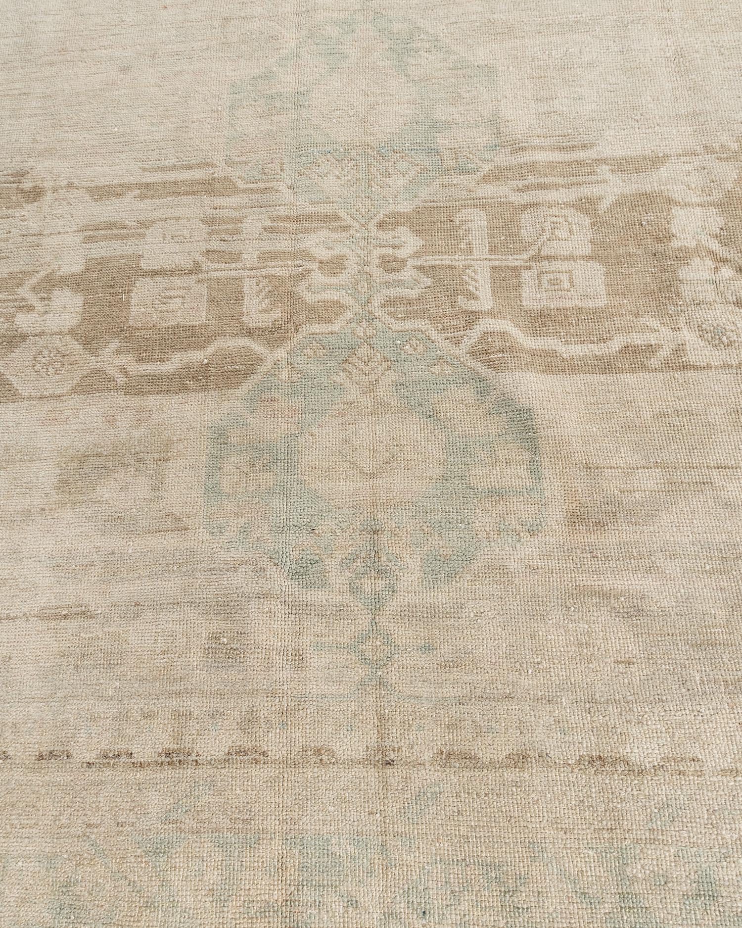 Tappeto Vintage Beige Turkish Kula Area Rug 5'8 X 9'9 in vendita 3