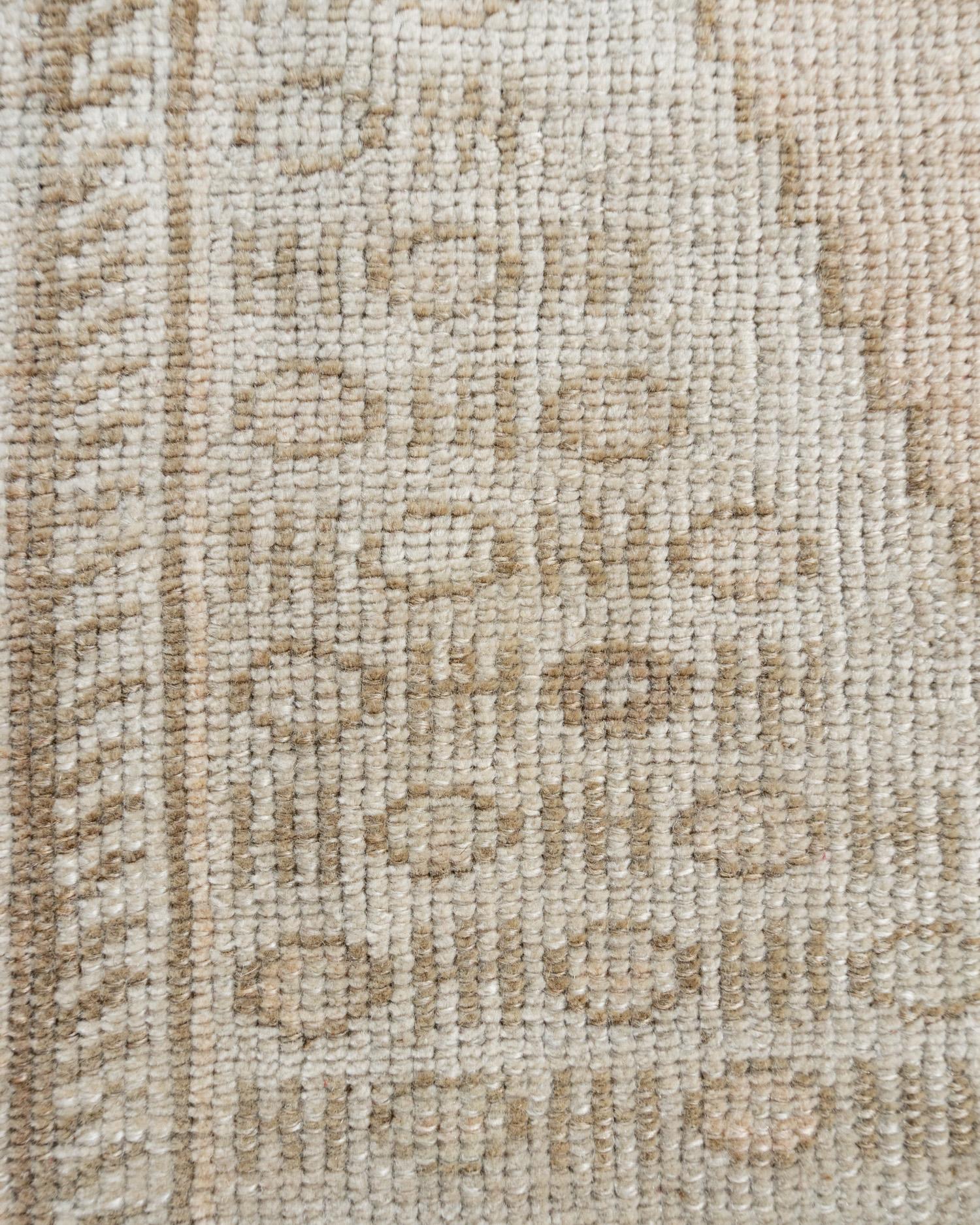 Türkischer Oushak-Teppich in Beige im Vintage-Stil  5'3 x 9'9 (Wolle) im Angebot