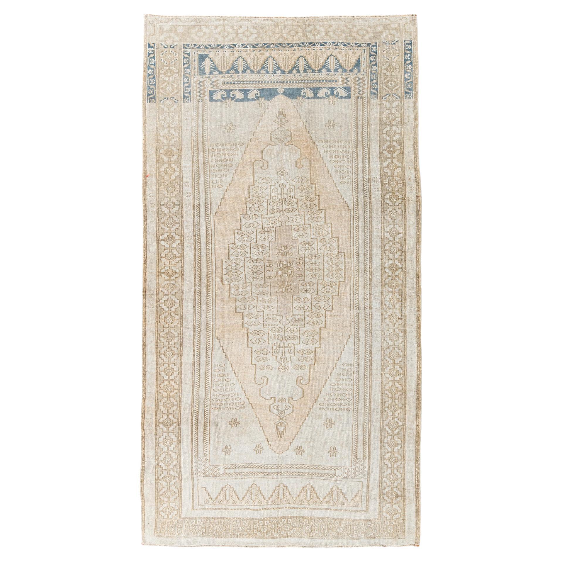 Türkischer Oushak-Teppich in Vintage Beige  5'3 x 9'9